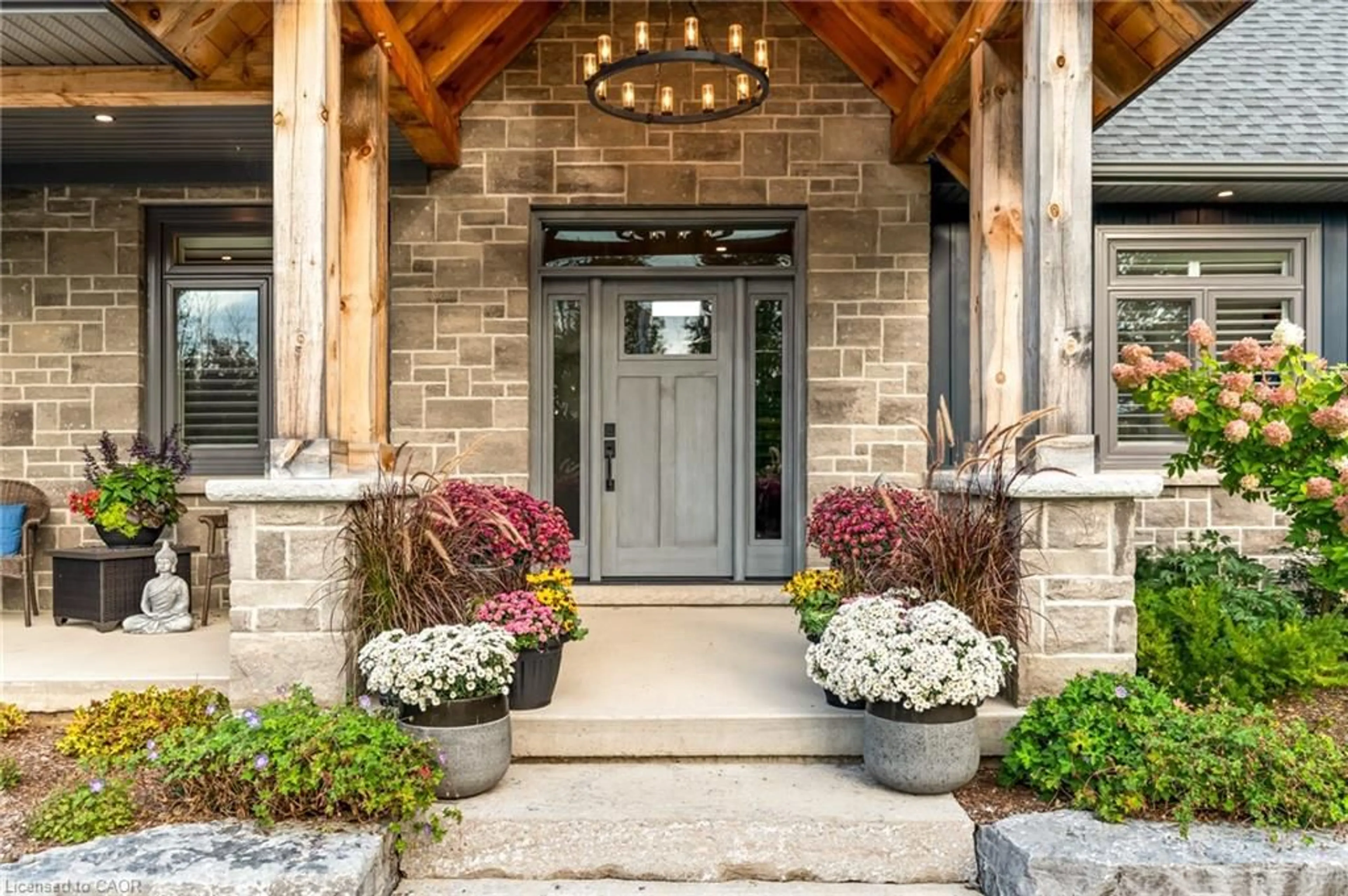Indoor entryway for 70167 Zion Church Rd, Wiarton Ontario N0H 2T0