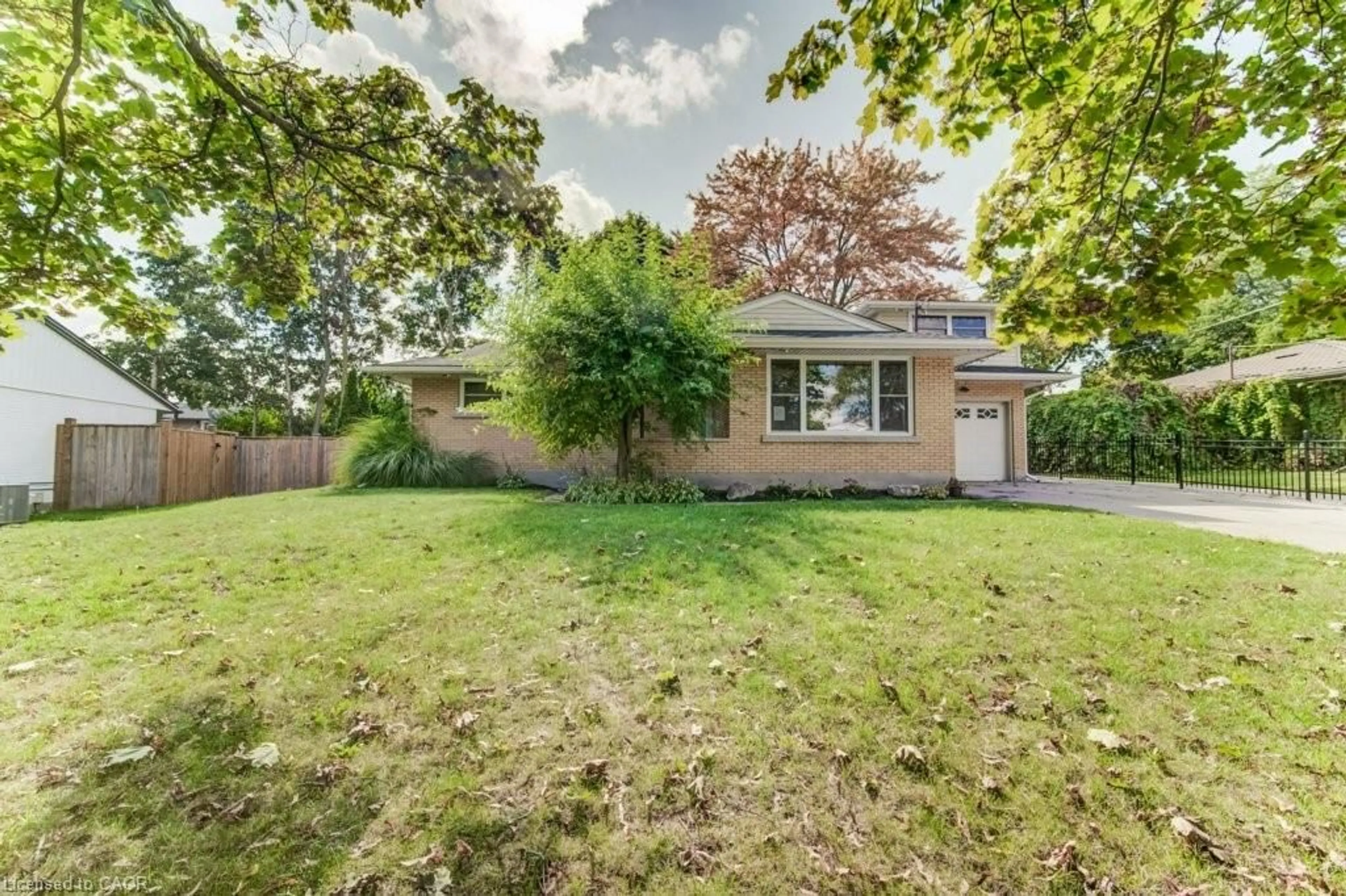 Unknown for 35 Vista Cres, Kitchener Ontario N2M 4C8