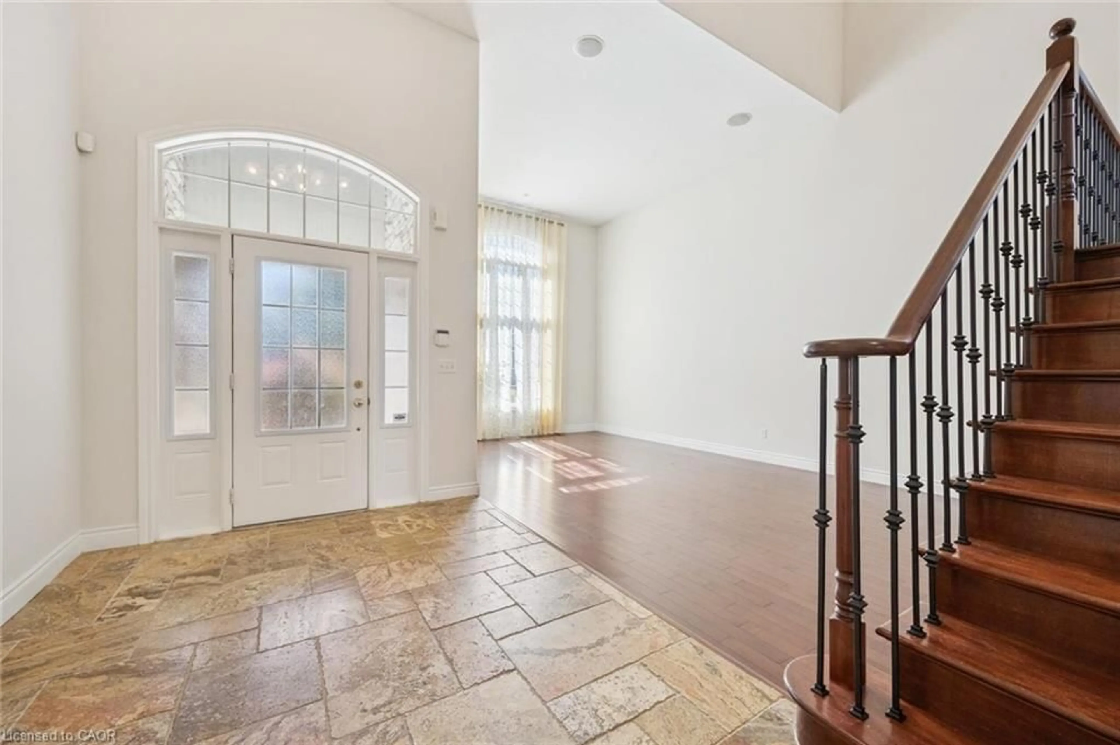 Indoor foyer for 39 Ferris Dr, Wellesley Ontario N0B 2T0