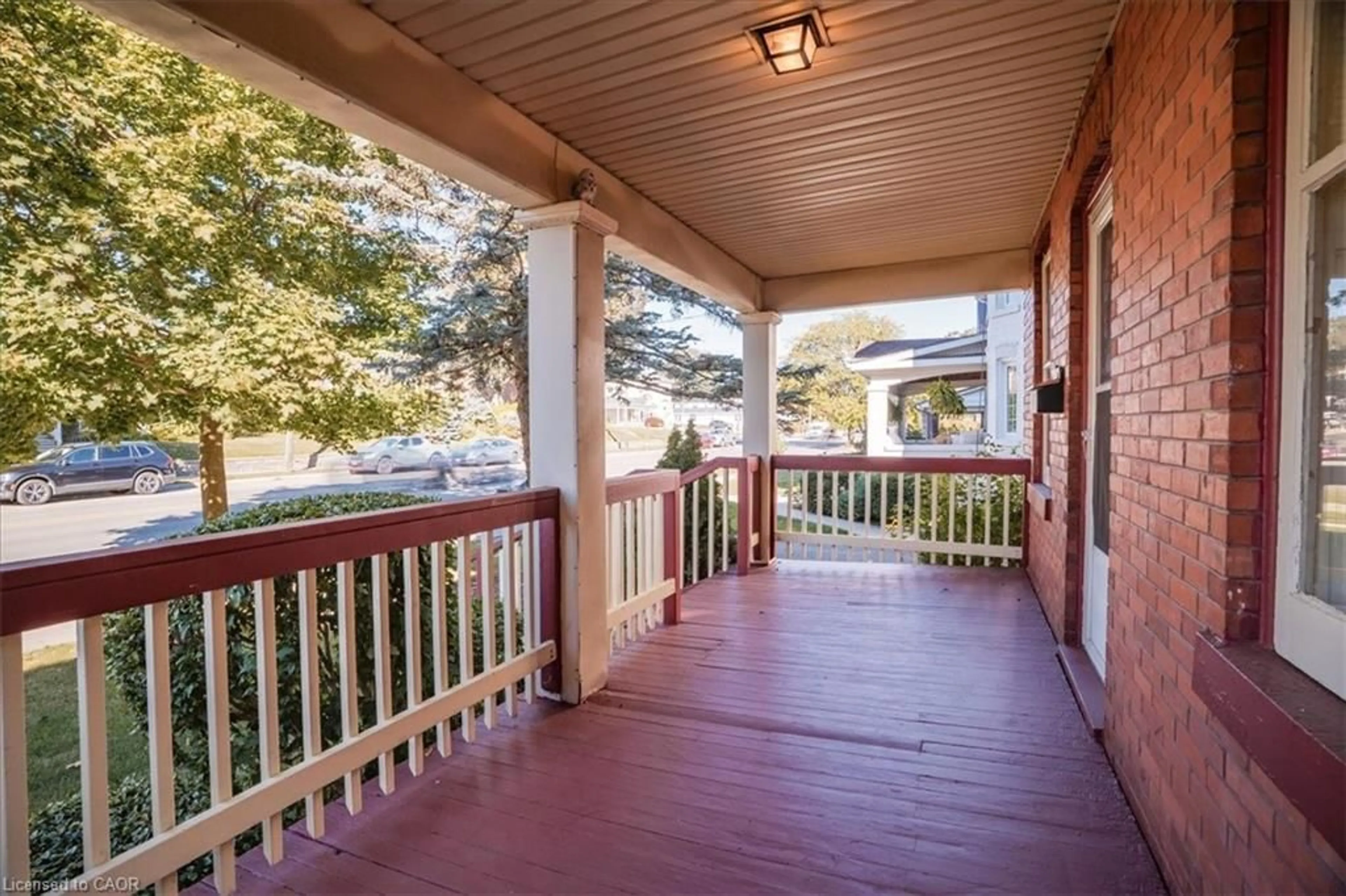Patio, street for 251 Norfolk St, Simcoe Ontario N3Y 2W6