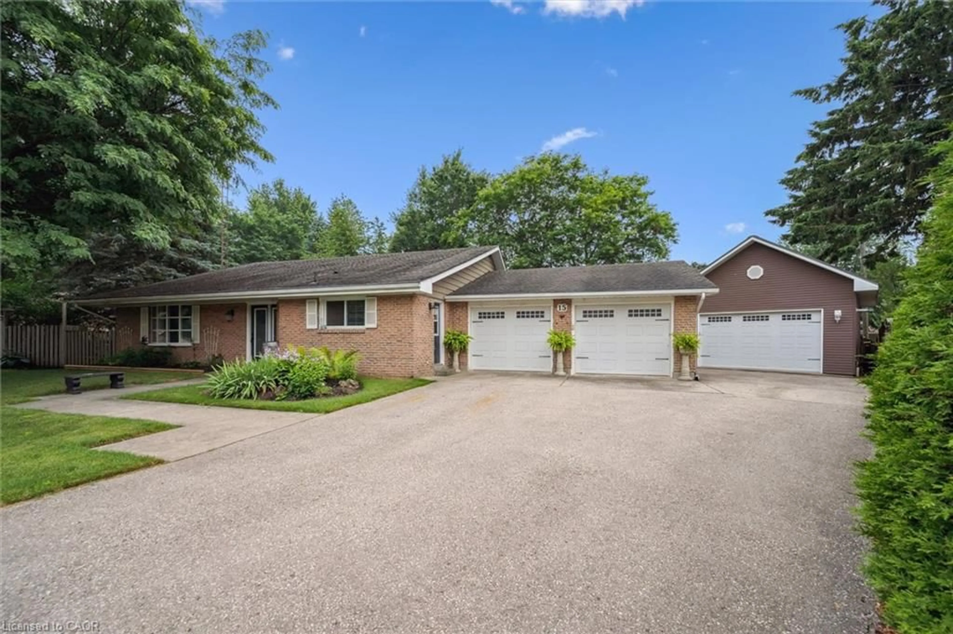 Unknown for 15 Wellington Dr, Elora Ontario N0B 1S0