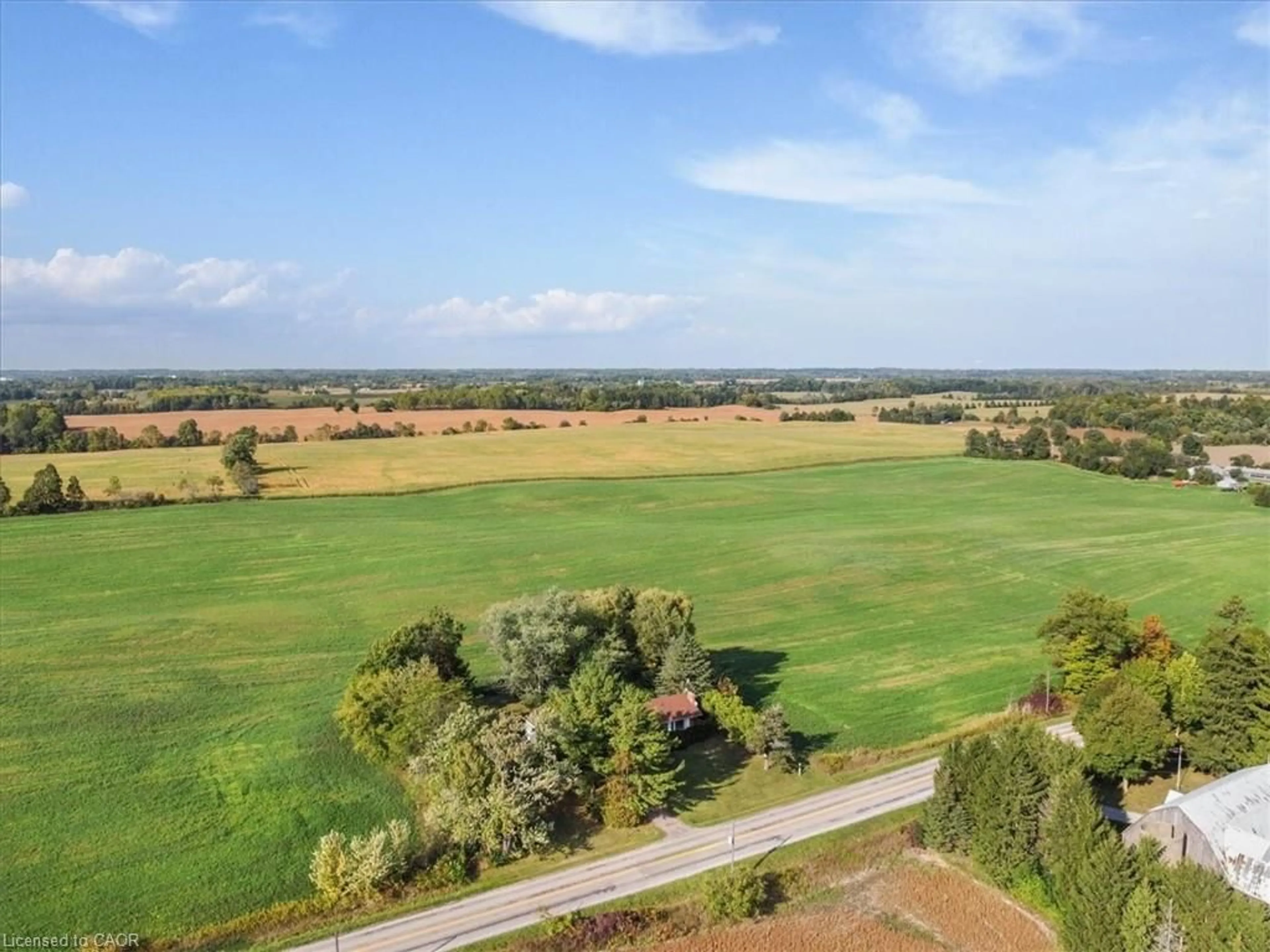 A pic from outside/outdoor area/front of a property/back of a property/a pic from drone, forest/trees view for 847 Carluke Rd, Ancaster Ontario L9G 3L1