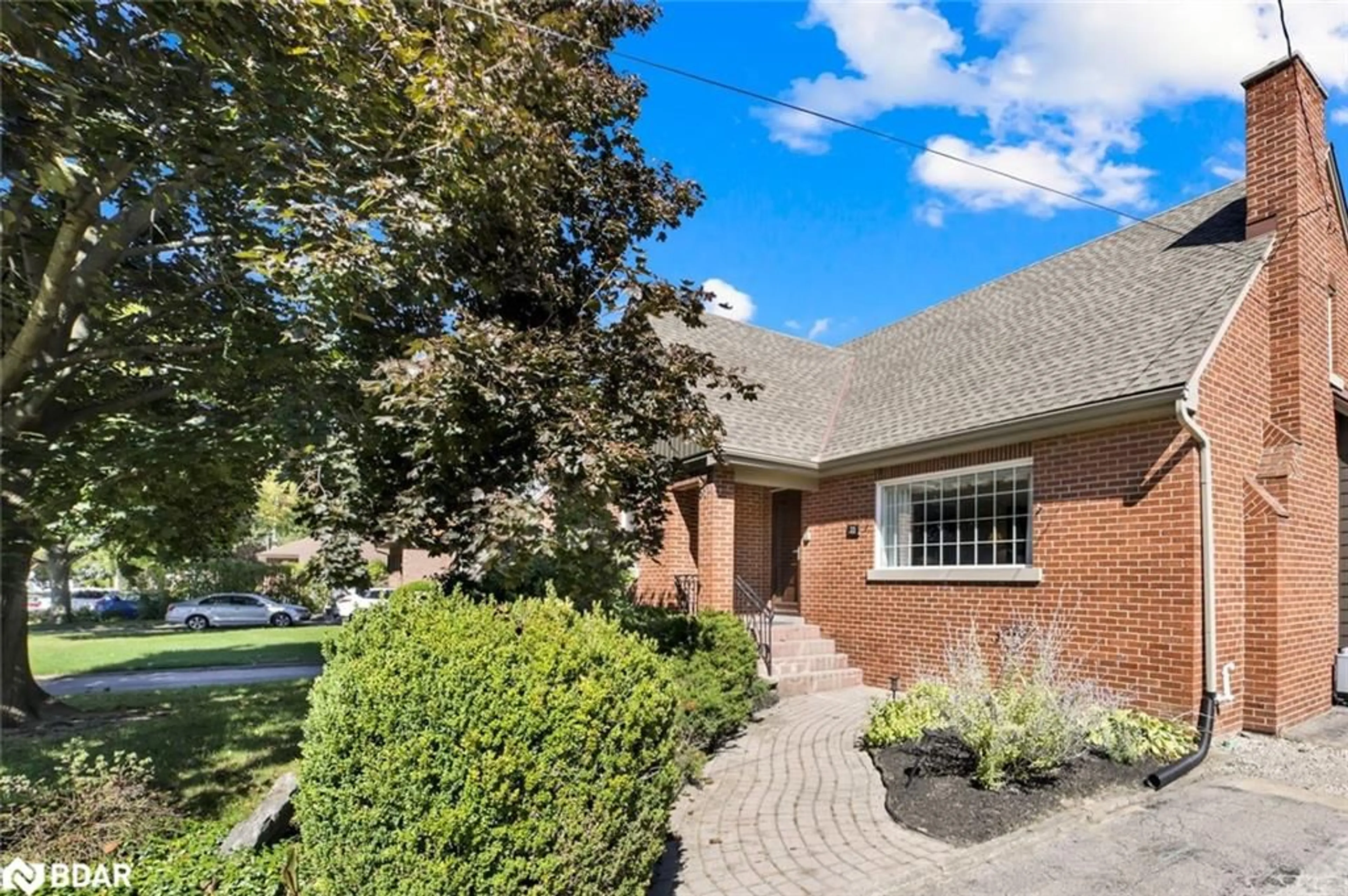 Home with brick exterior material, street for 31 Lower Horning Rd, Hamilton Ontario L8S 3E9