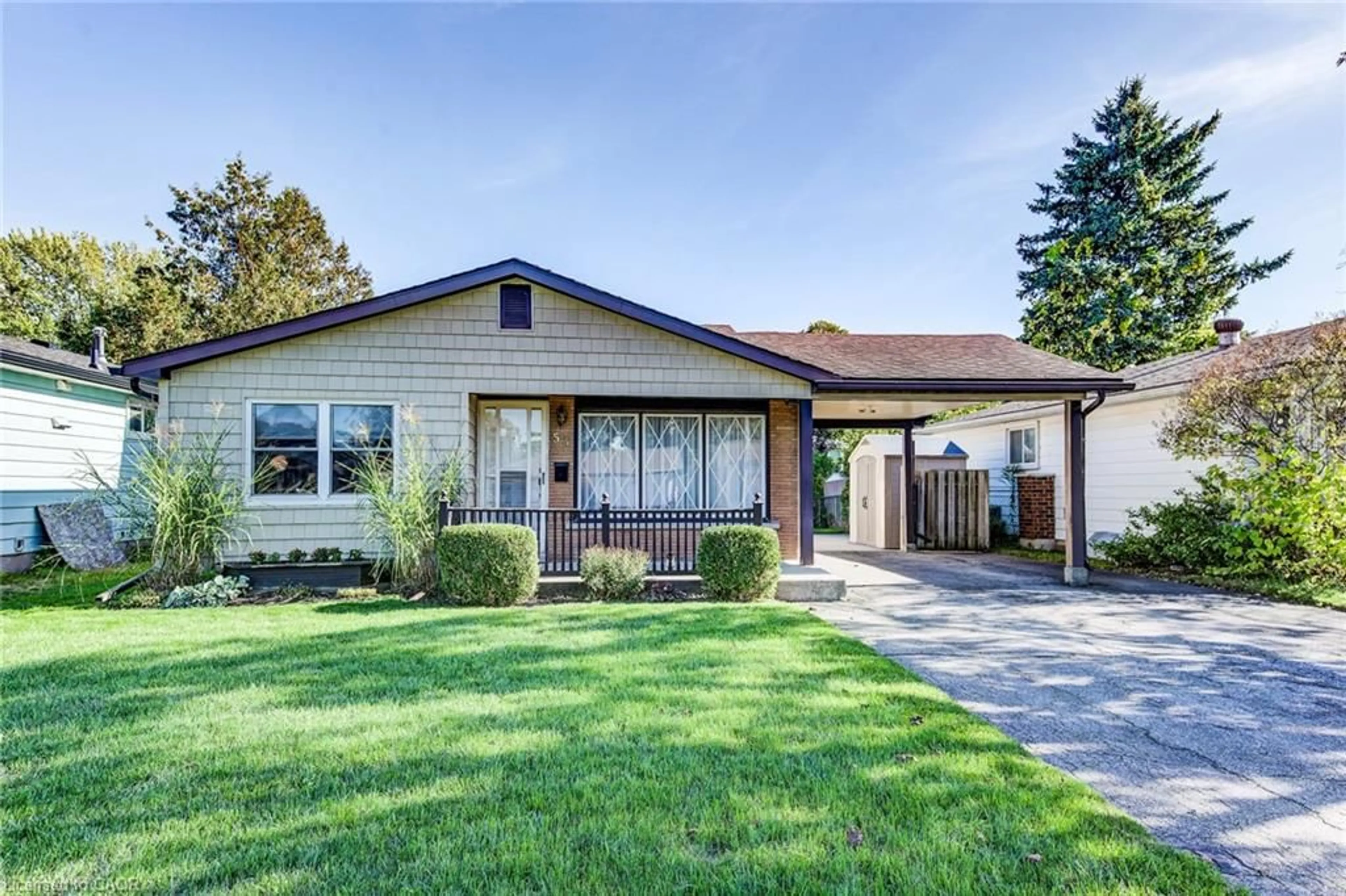 Home with brick exterior material, street for 53 Belwood Cres, Kitchener Ontario N2C 1Z4