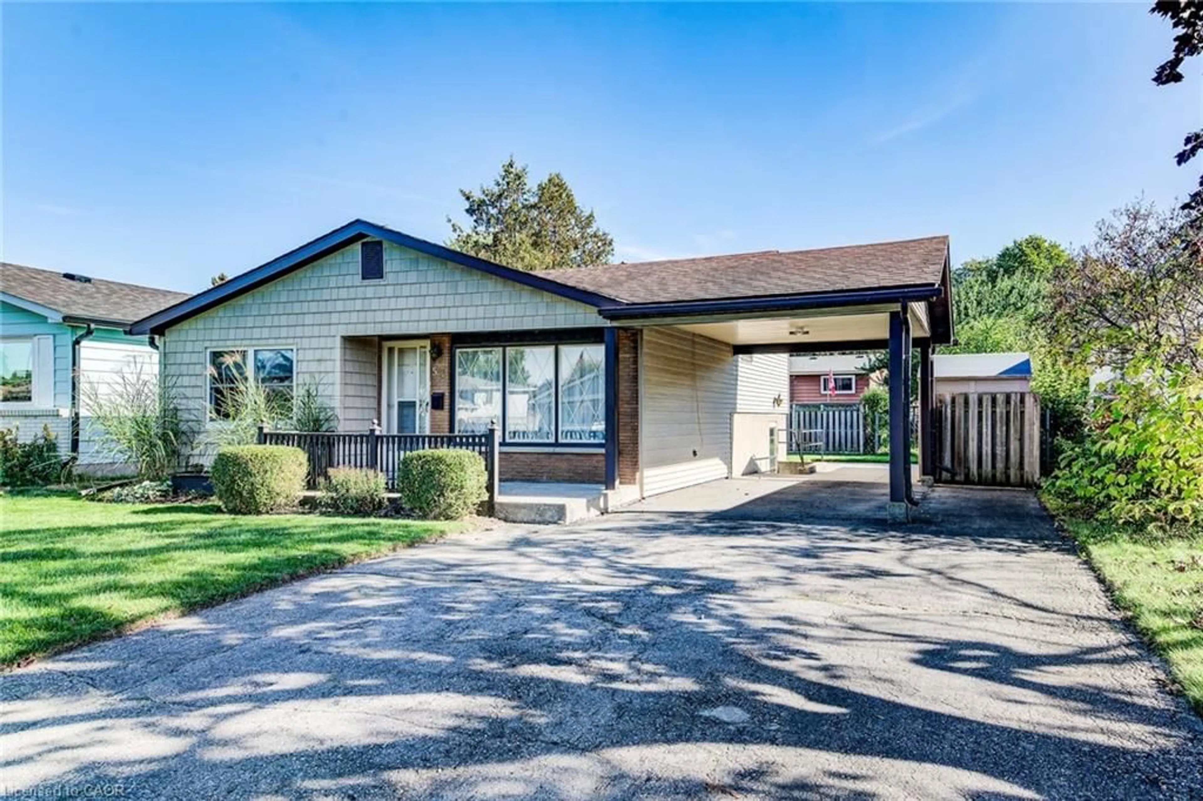 Home with brick exterior material, street for 53 Belwood Cres, Kitchener Ontario N2C 1Z4
