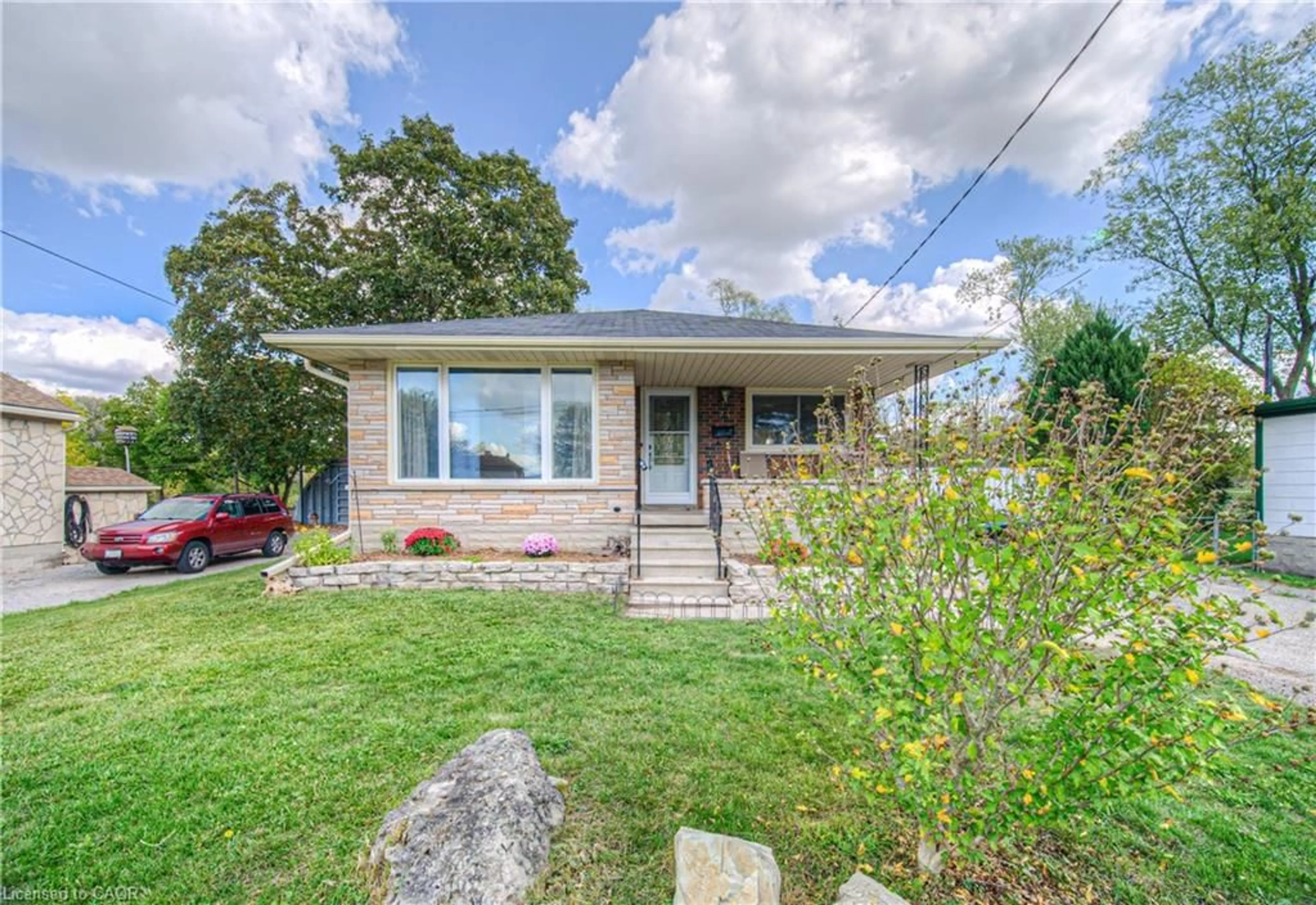 Home with brick exterior material, street for 24 Prince St, Kitchener Ontario N2K 1J1
