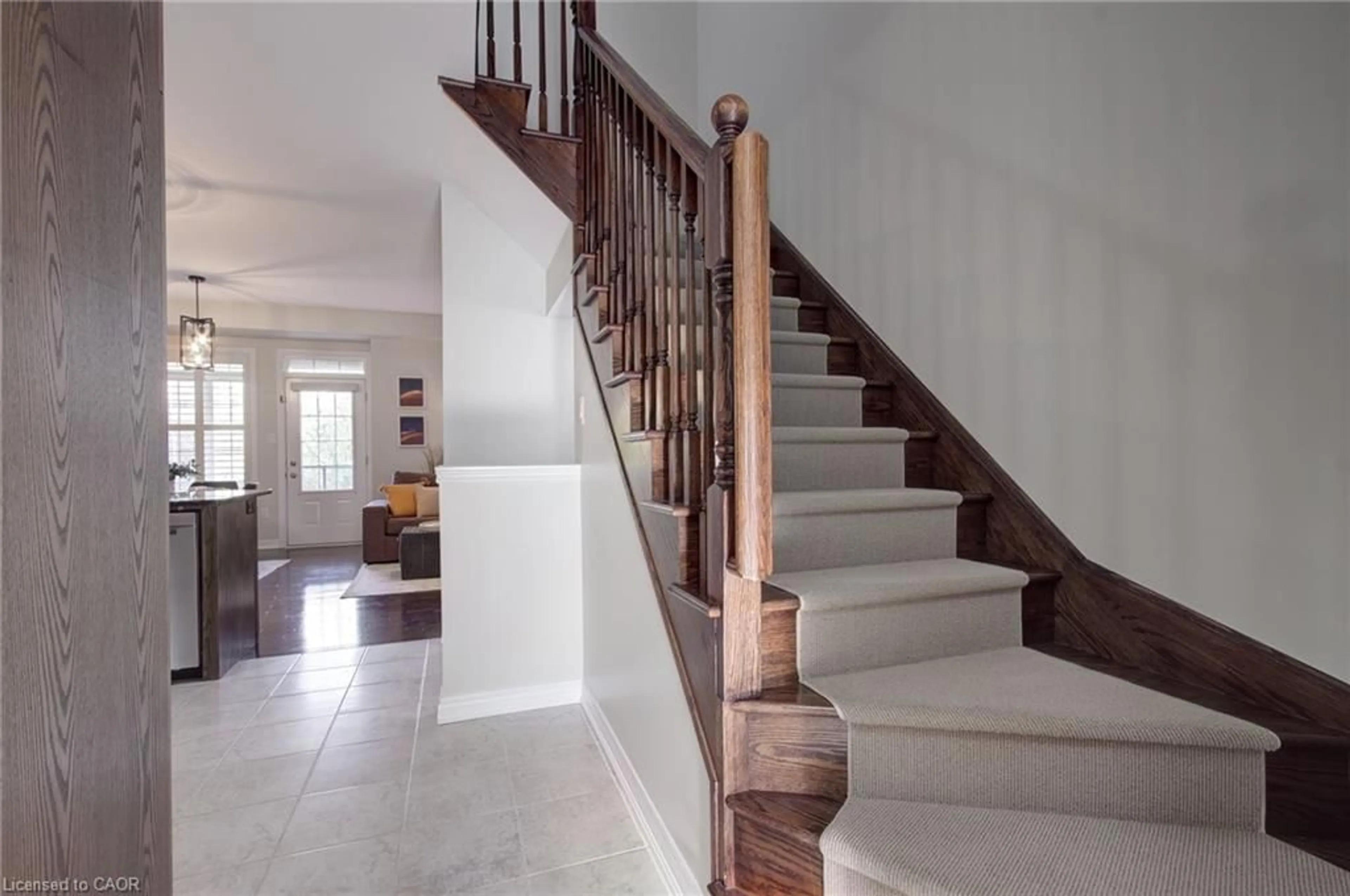 Stairs for 515 Winston Rd #77, Grimsby Ontario L3M 0C8