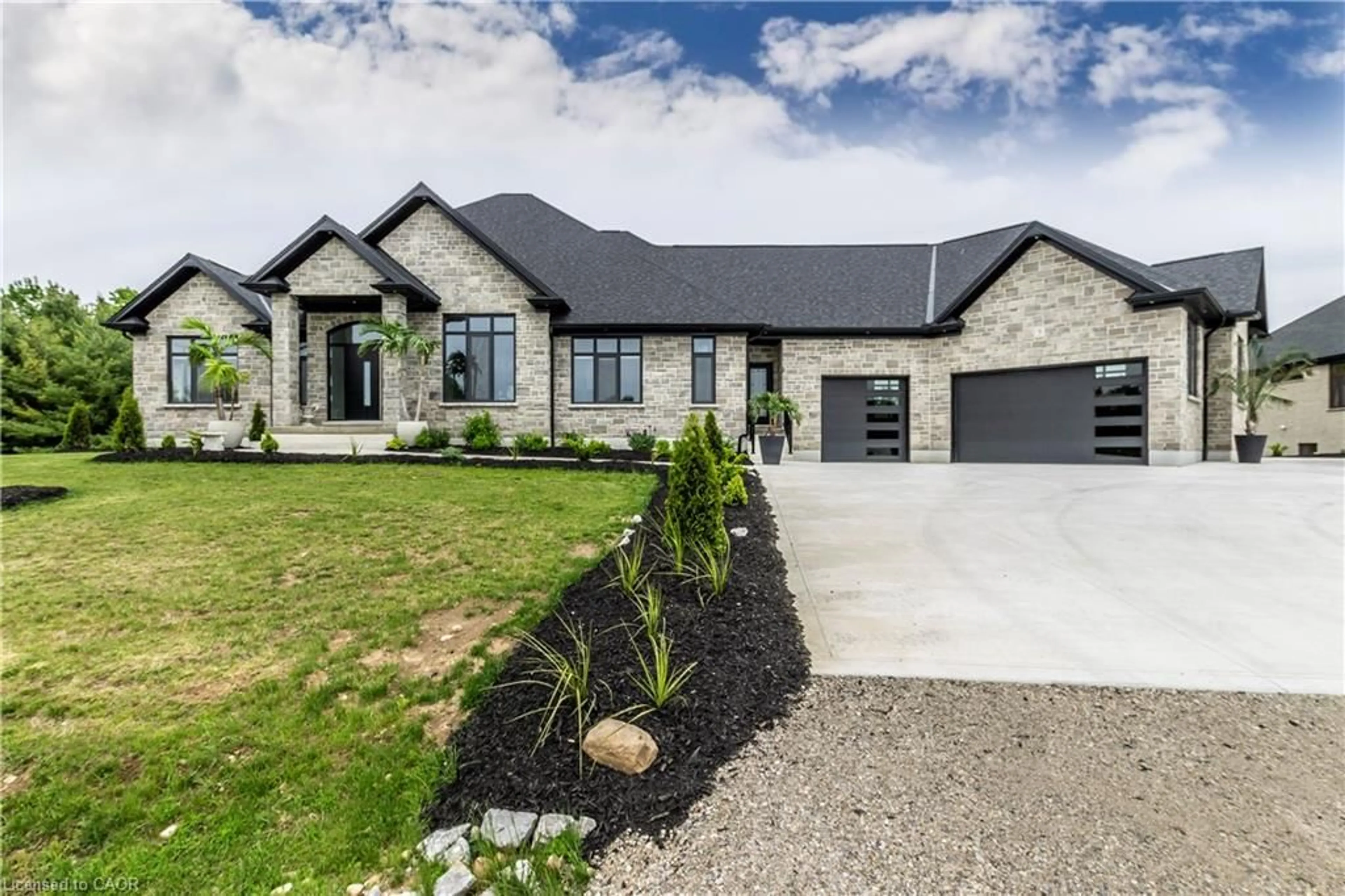 Home with brick exterior material, street for 670 Bishopsgate Rd #9, Paris Ontario N3L 3E3