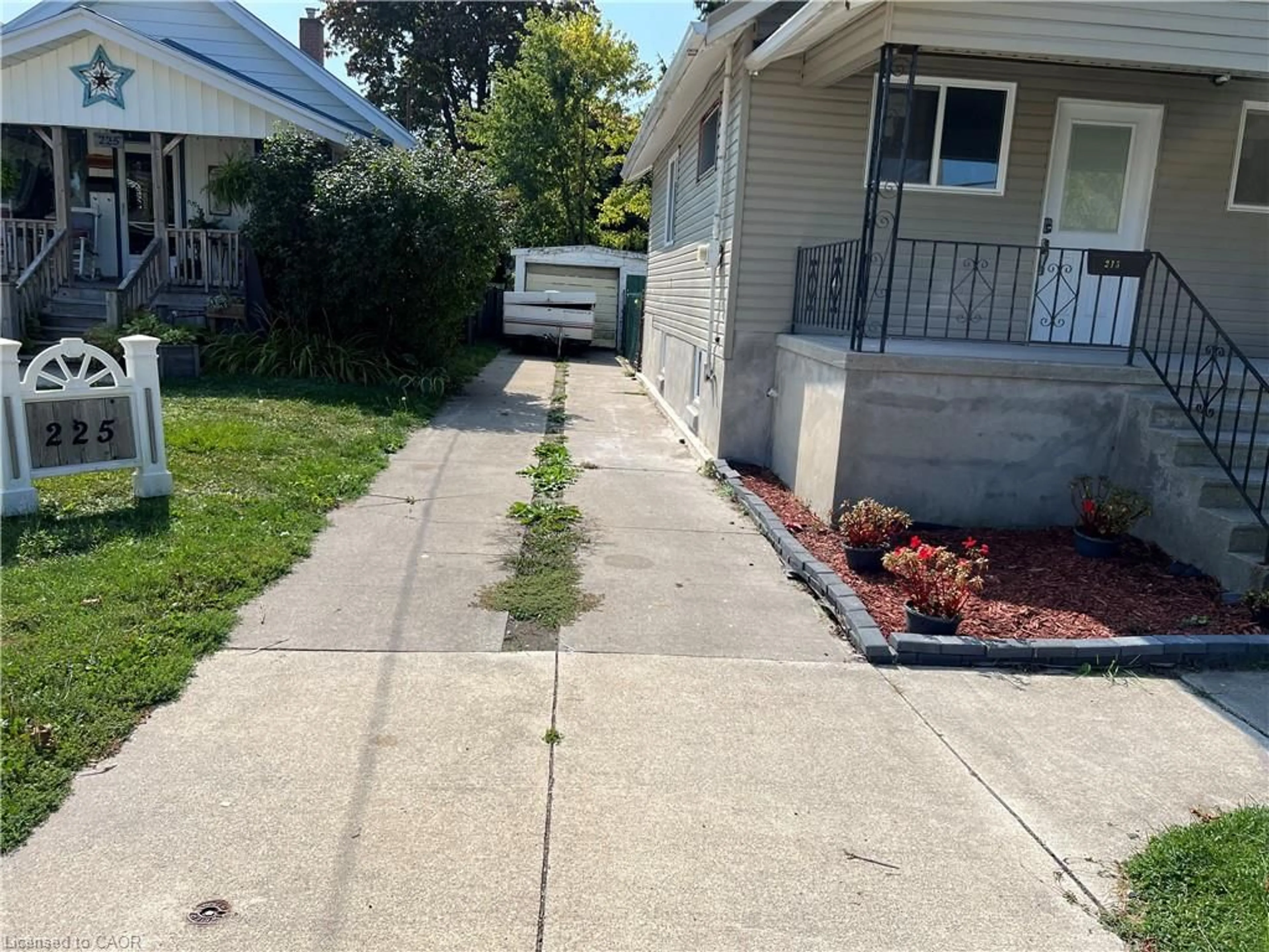 Unknown for 215 Ontario St, Sarnia Ontario N7T 1L5