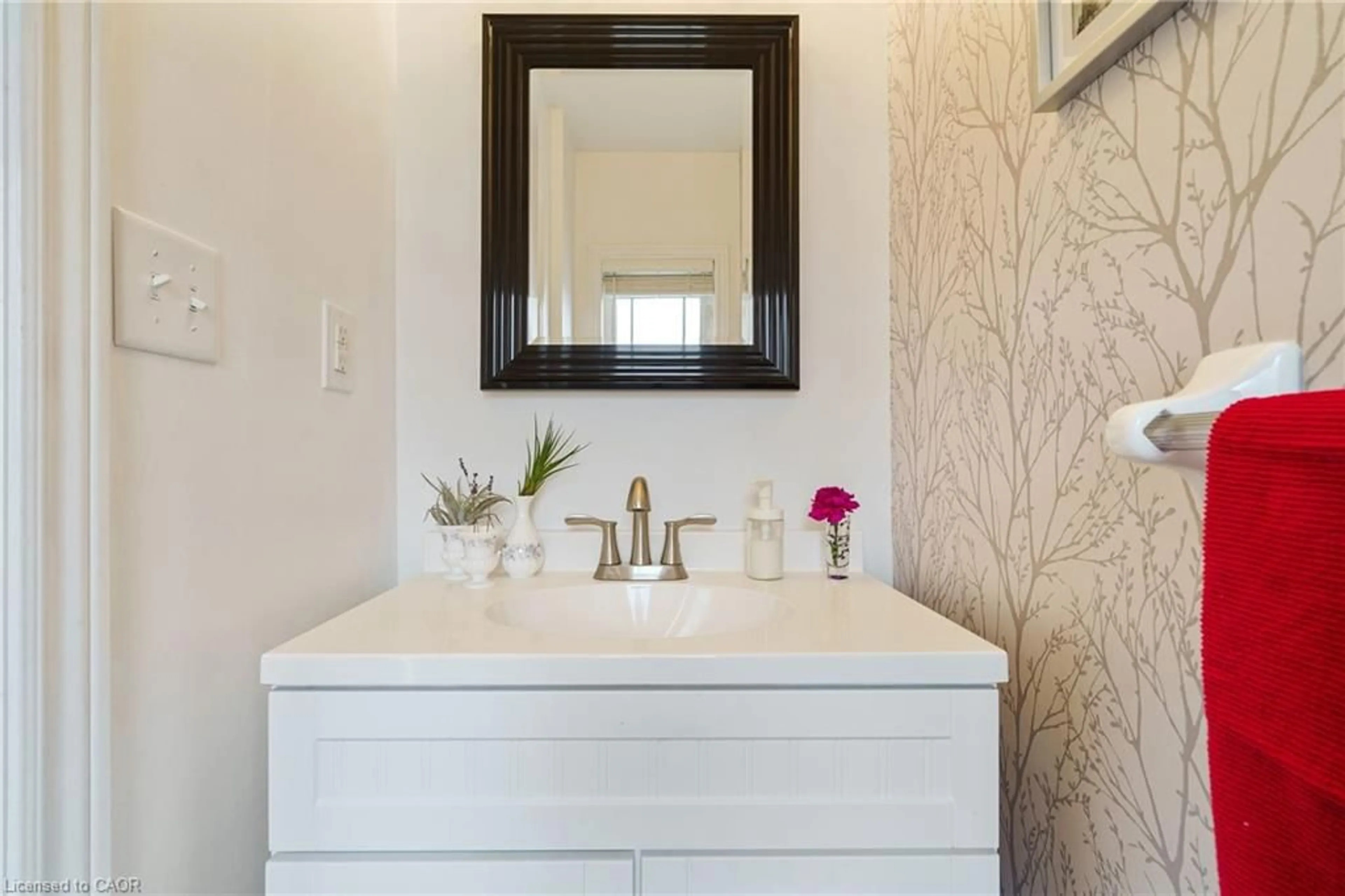 Contemporary bathroom, ceramic/tile floor for 615 Rymal Rd #49, Hamilton Ontario L8W 0B6