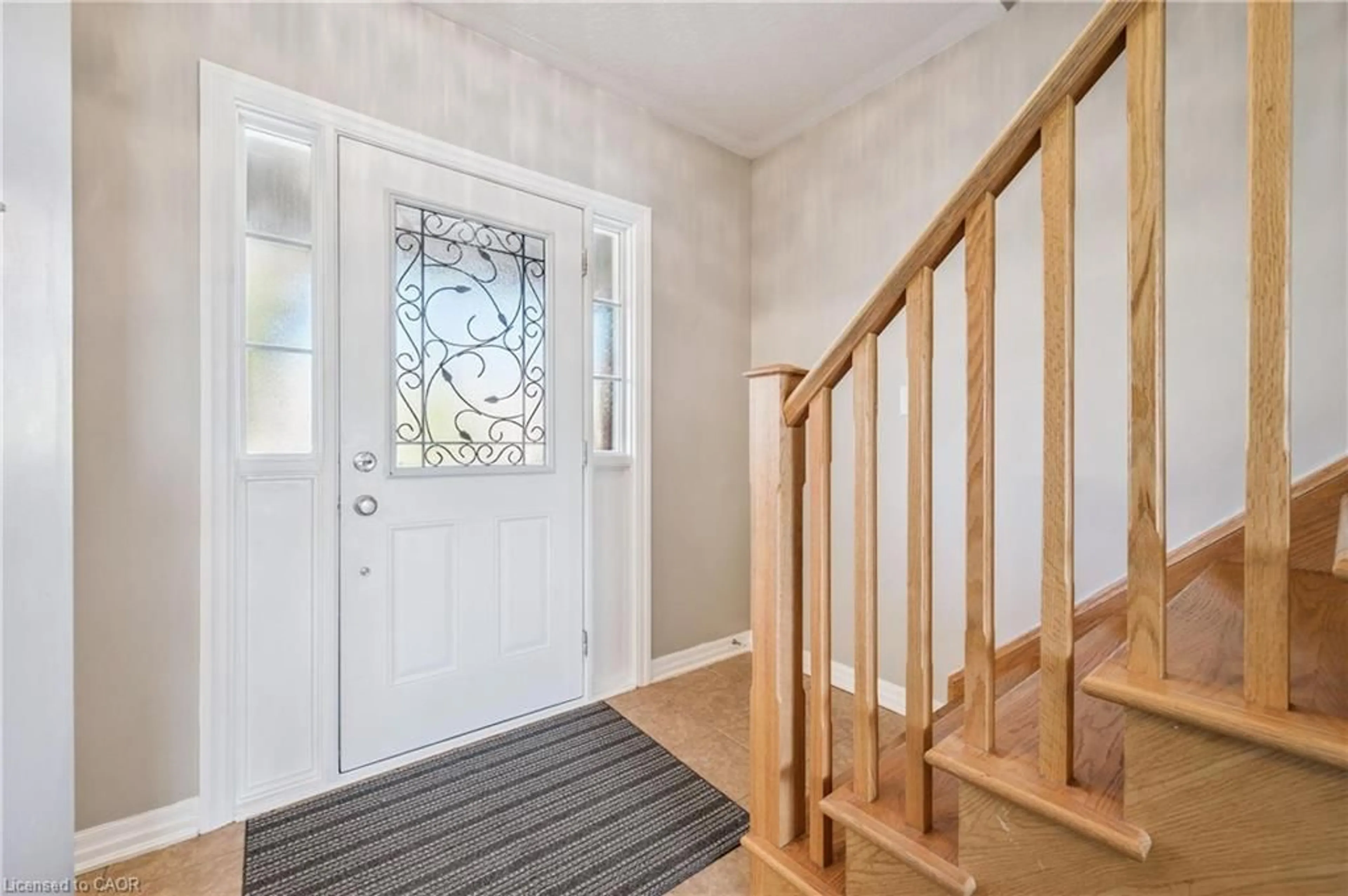 Indoor entryway for 88 Fletcher Cir, Cambridge Ontario N3C 0B6