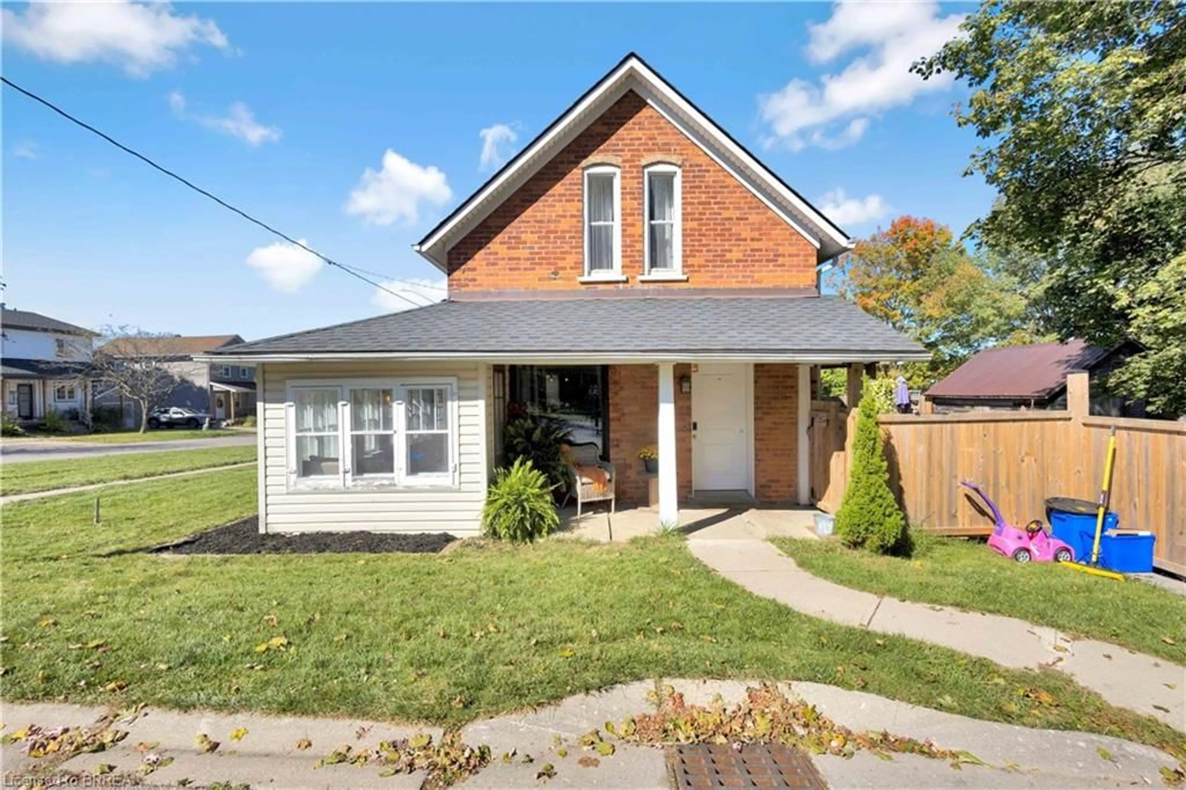 Home with brick exterior material, street for 79 Washington St, Waterford Ontario N0E 1Y0