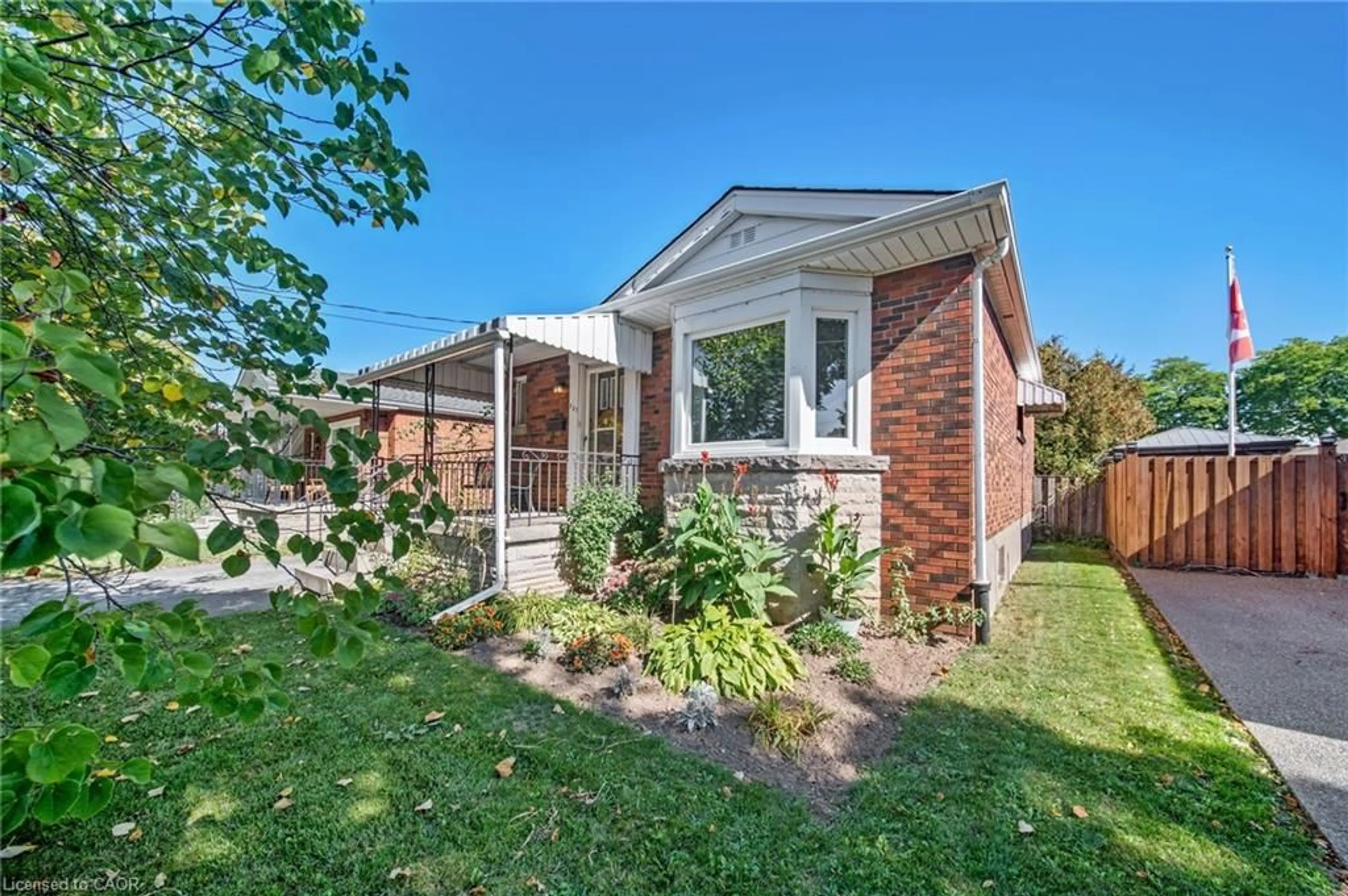 Home with brick exterior material, street for 327 East 31st St, Hamilton Ontario L8V 3P9