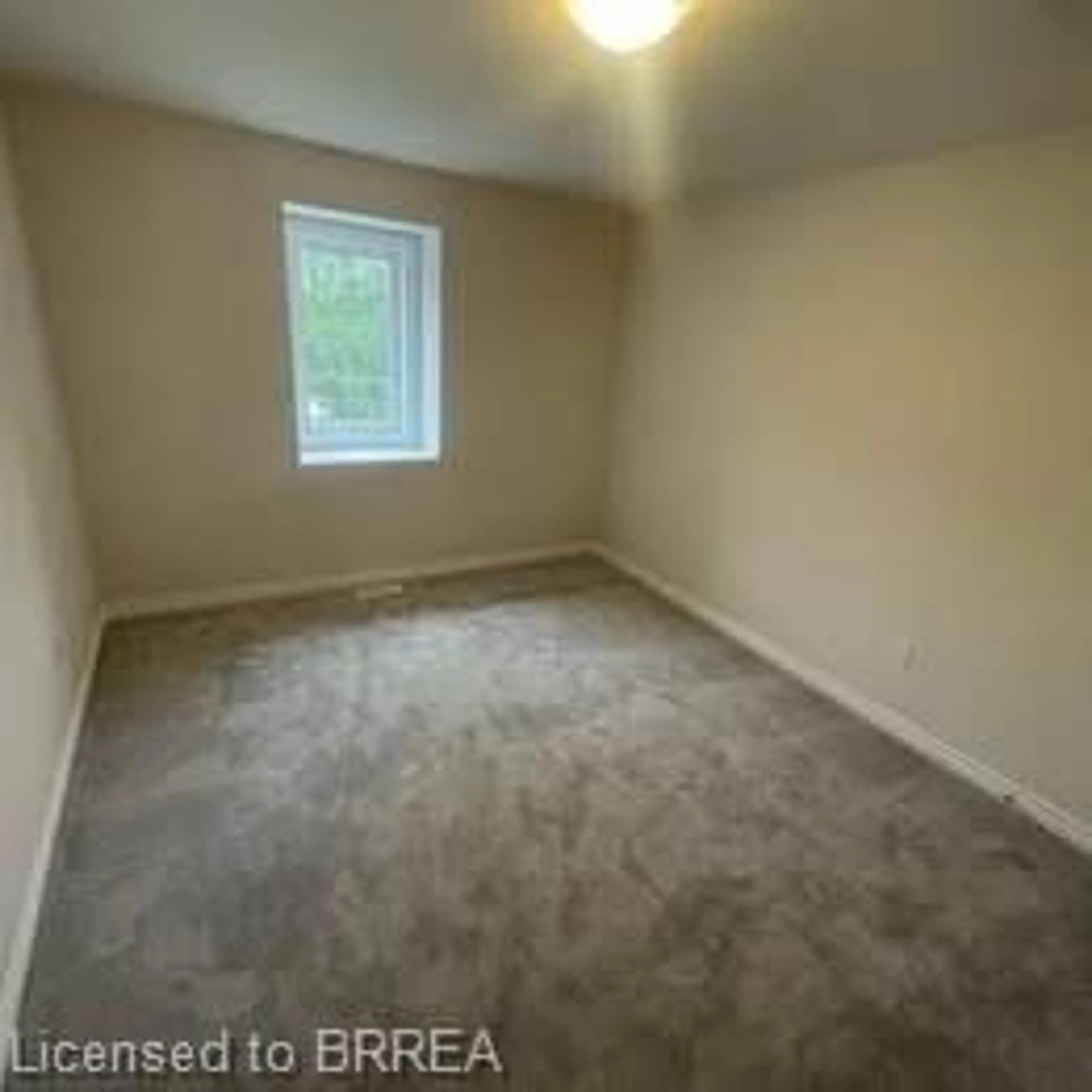 A pic of a room for 677 Park Road North #16, Brantford Ontario N3R 0C2