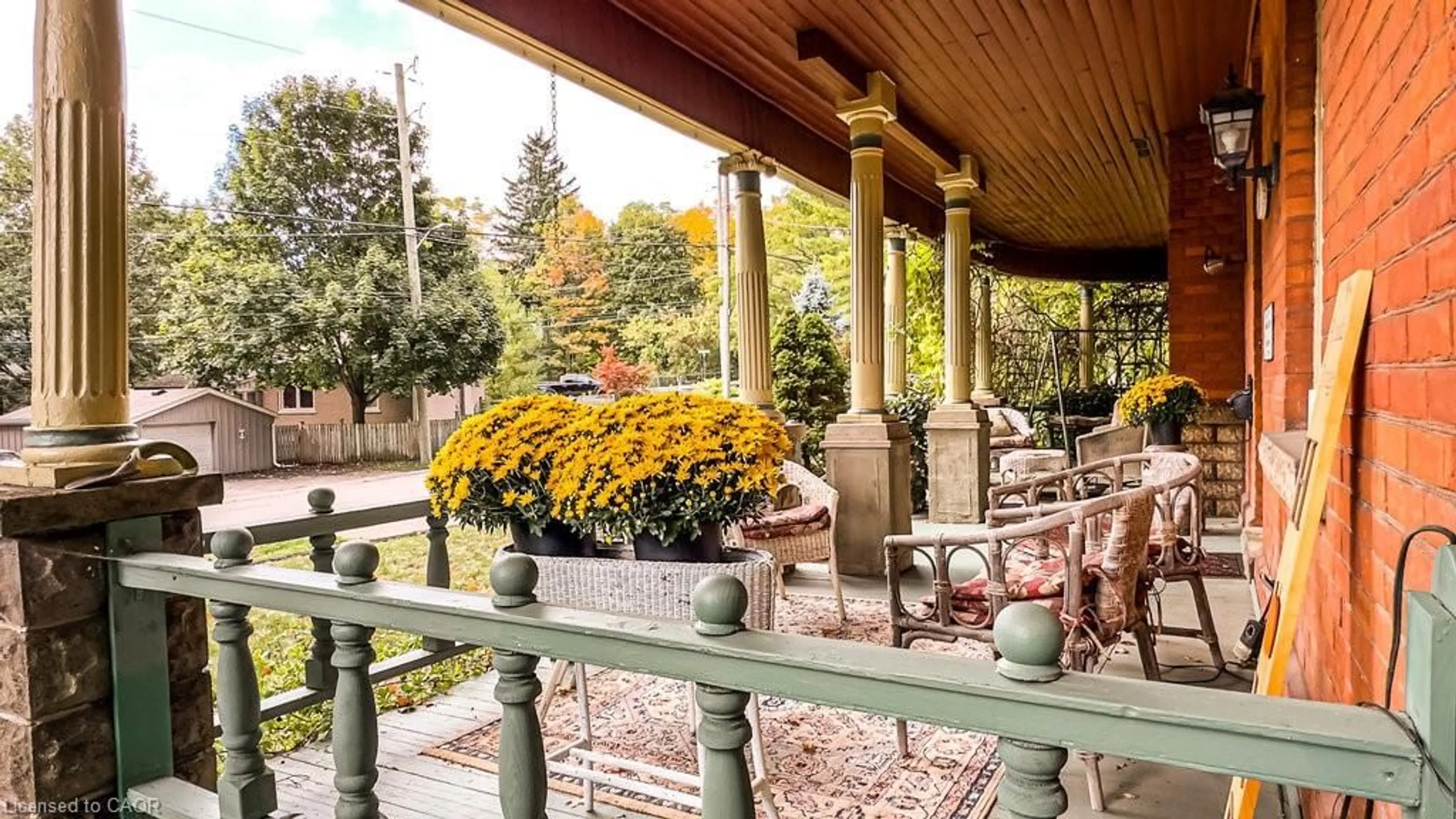 Patio, street for 55 Cayley St, Dundas Ontario L9H 2E6