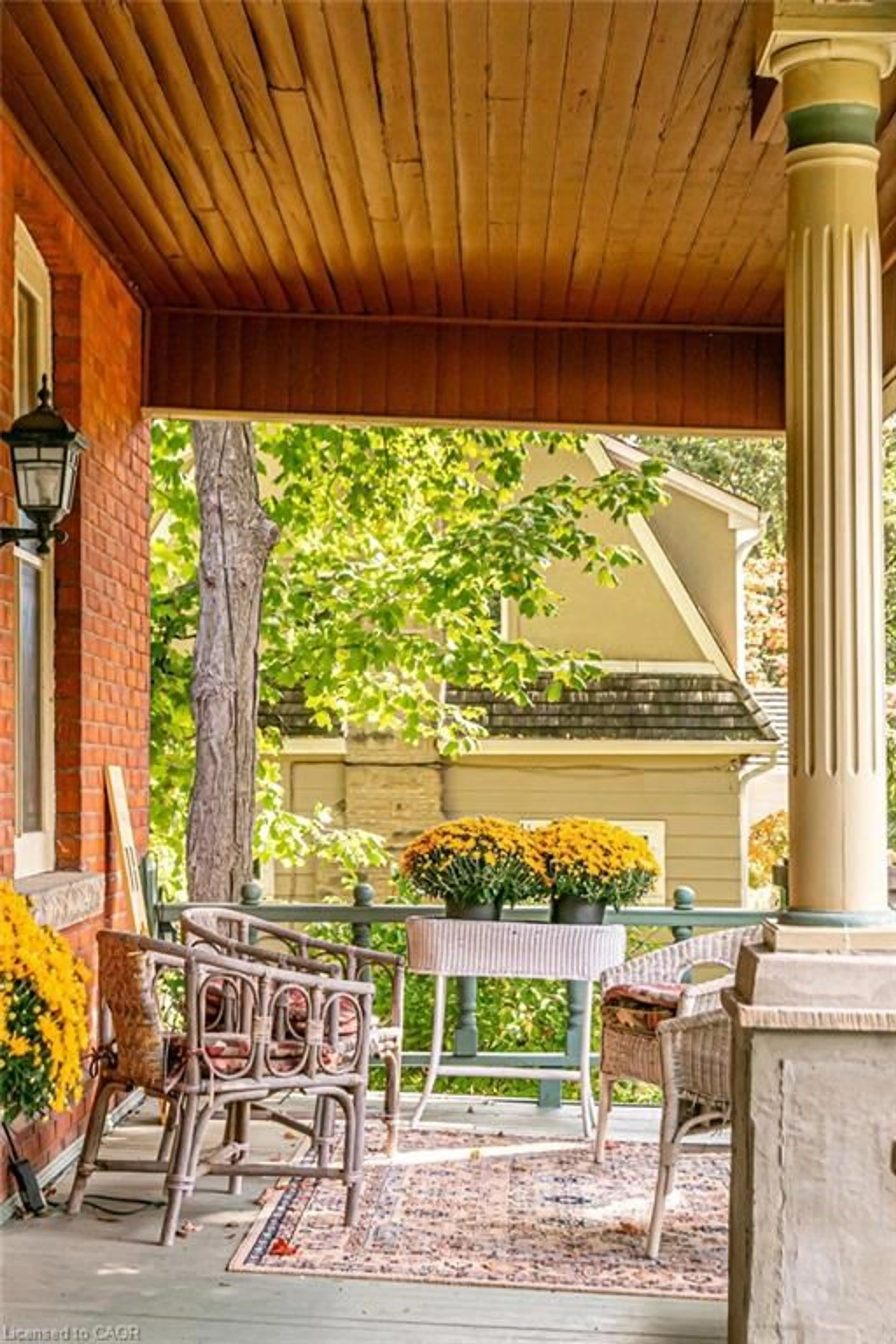 Patio, street for 55 Cayley St, Dundas Ontario L9H 2E6