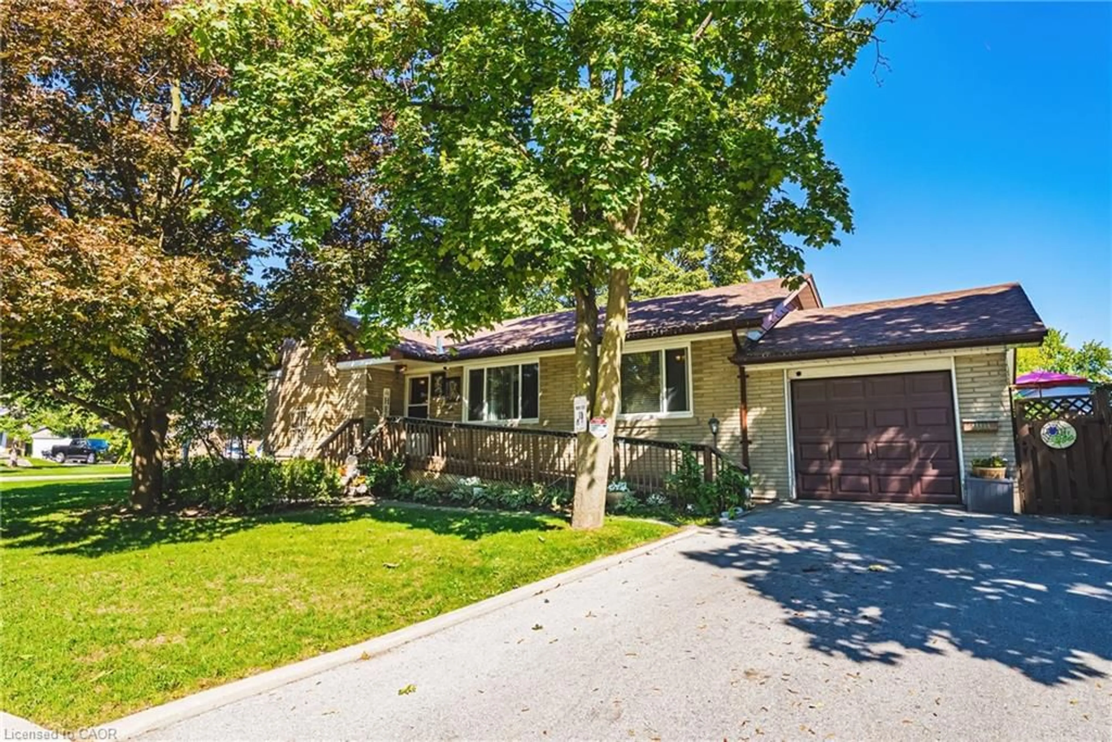 Unknown for 1 Norwich Pl, Etobicoke Ontario M9V 2Y9