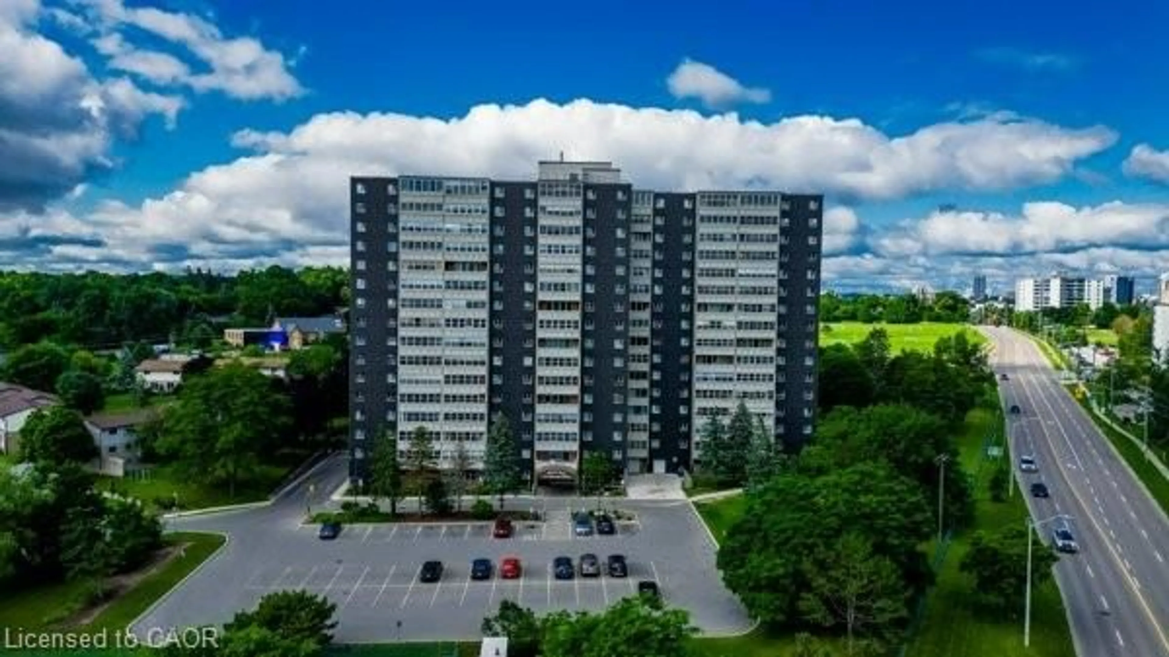 A pic from outside/outdoor area/front of a property/back of a property/a pic from drone, building for 225 Harvard Pl #509, Waterloo Ontario N2J 4H4