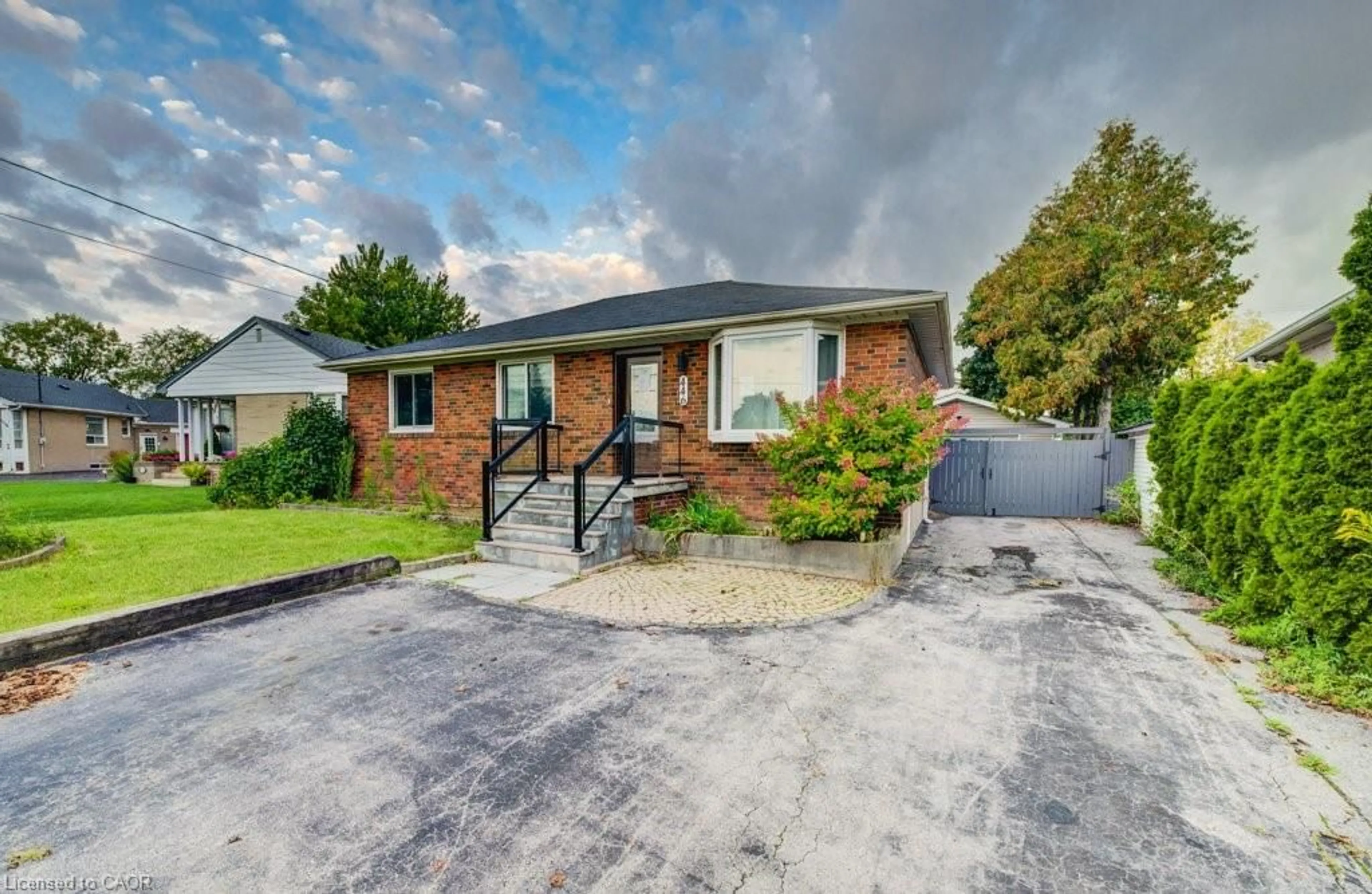Home with brick exterior material, street for 446 Kingsleigh Crt, Milton Ontario L9T 1X8