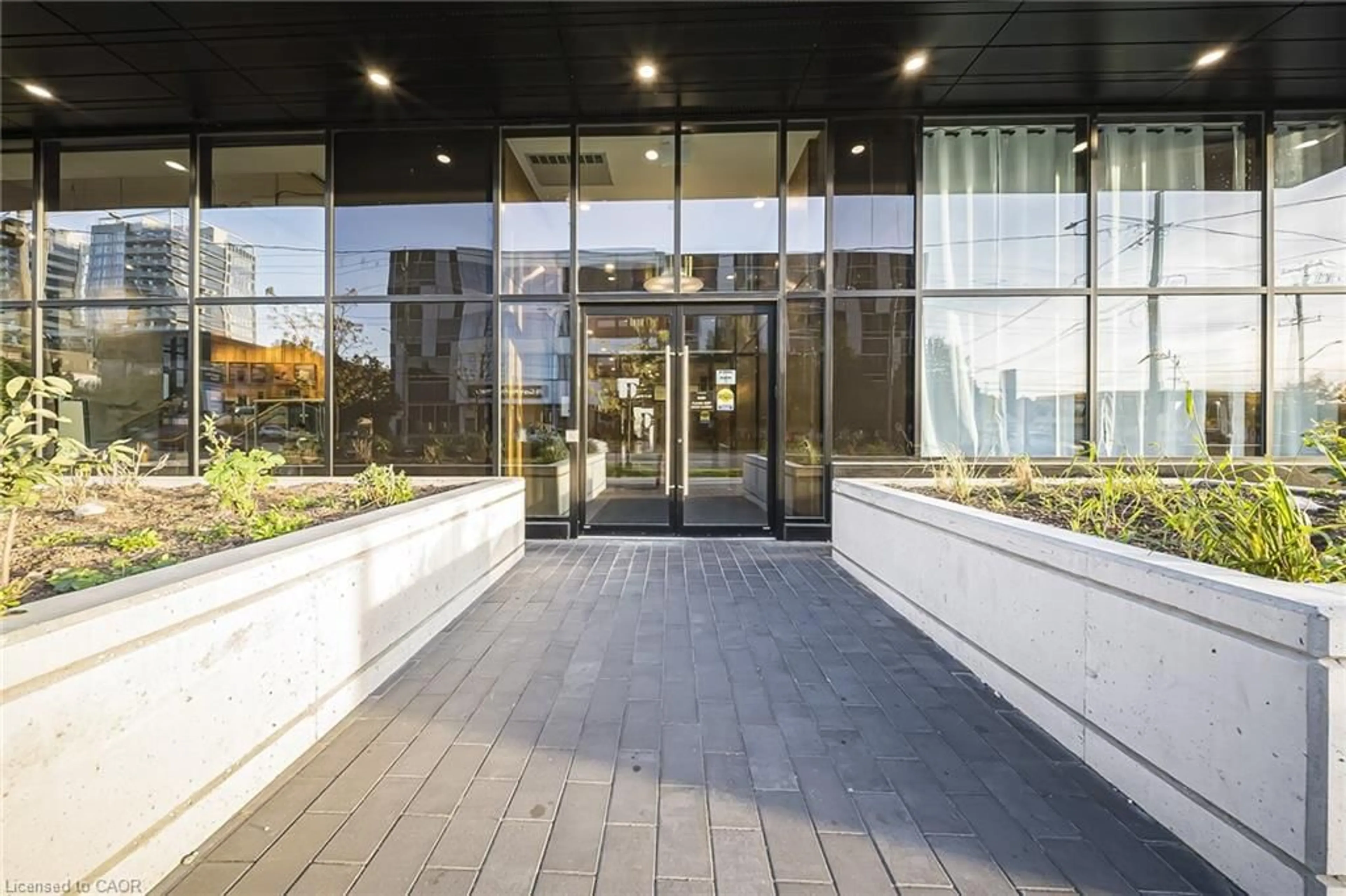 Indoor foyer for 145 Columbia St #909, Waterloo Ontario N2L 3L2