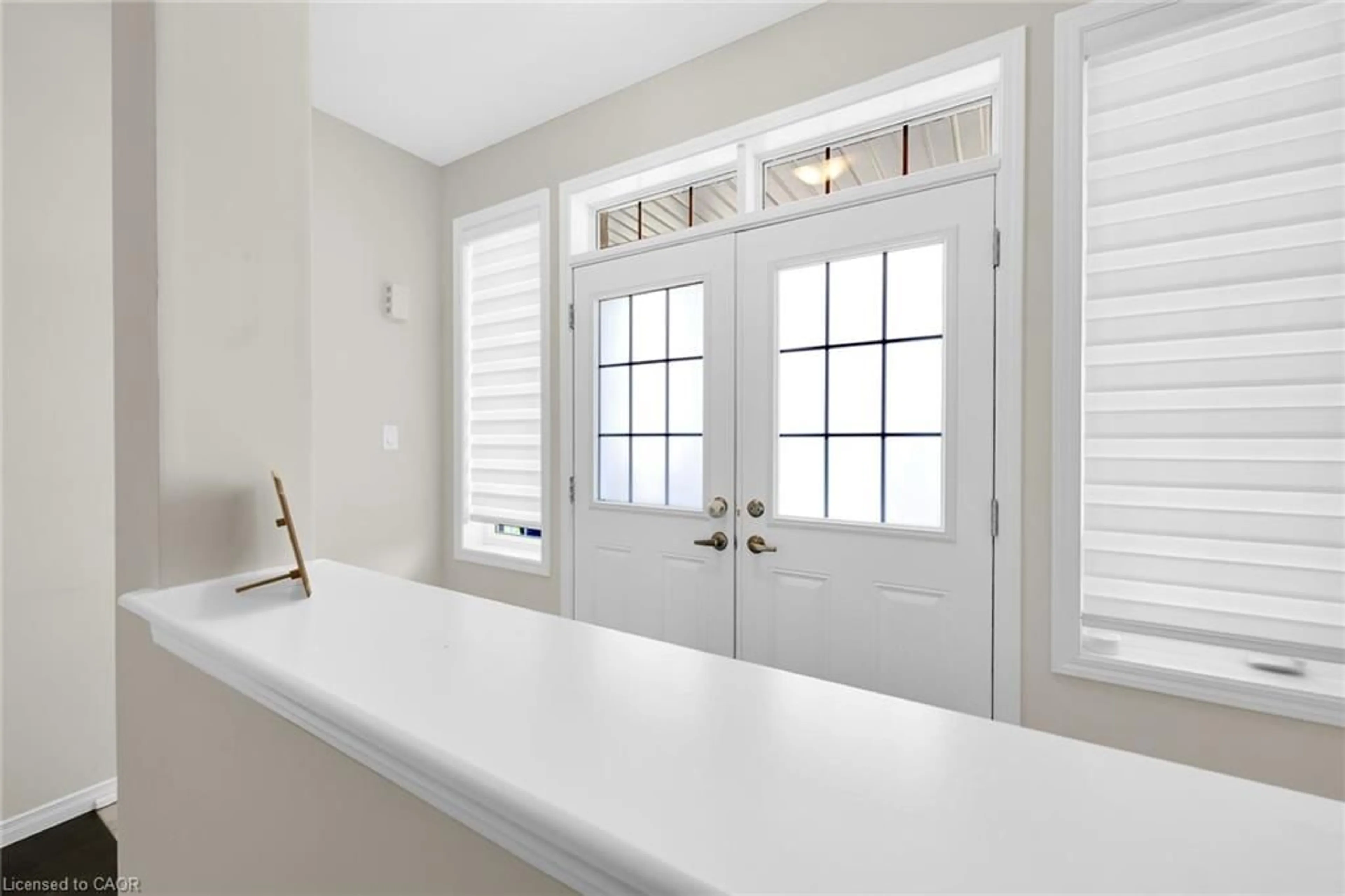 Indoor entryway for 11 Honey Comb Trail, Welland Ontario L3B 0G8