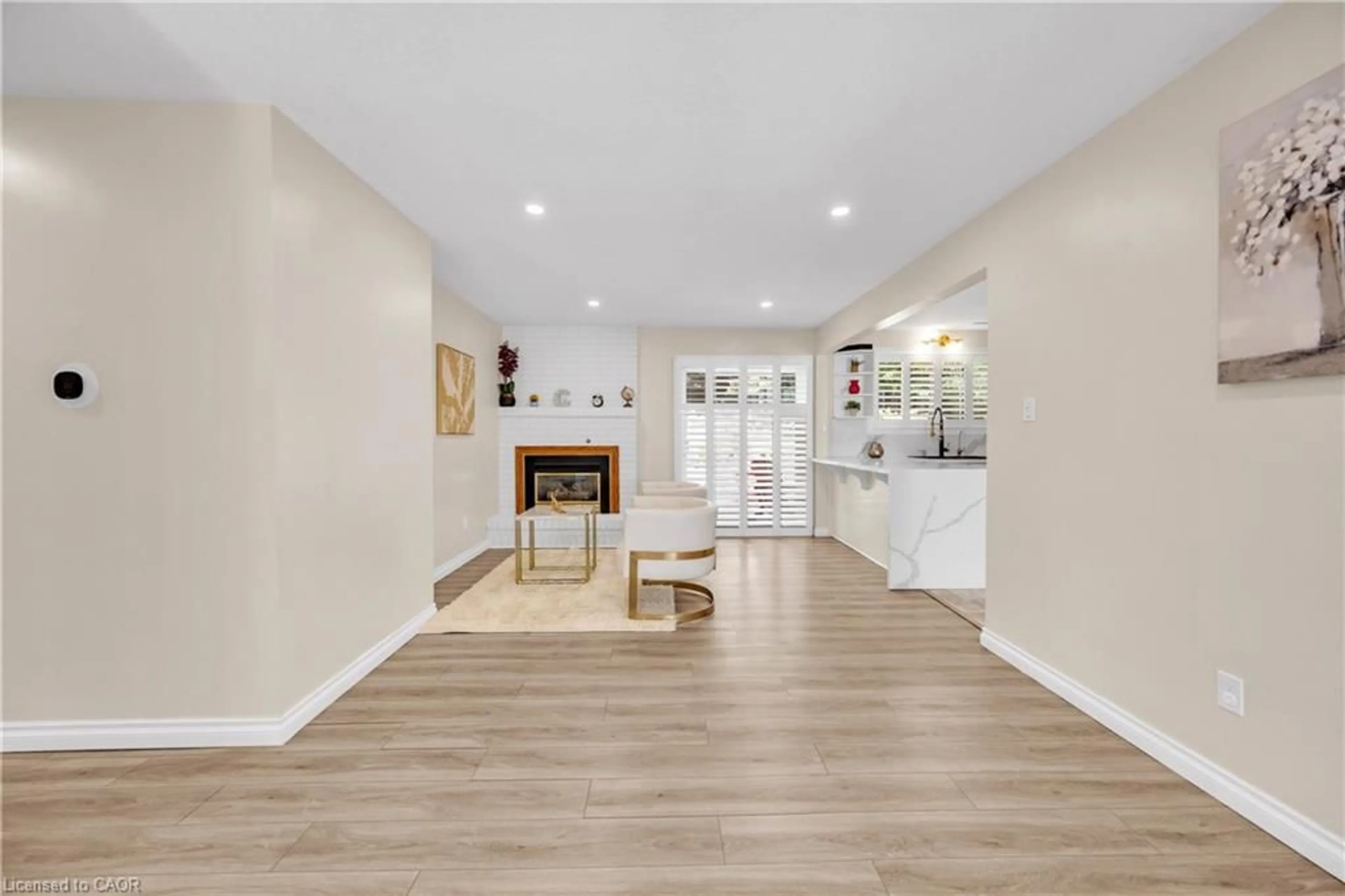 Unknown for 34 Georgian Cres, Kitchener Ontario N2B 3N9