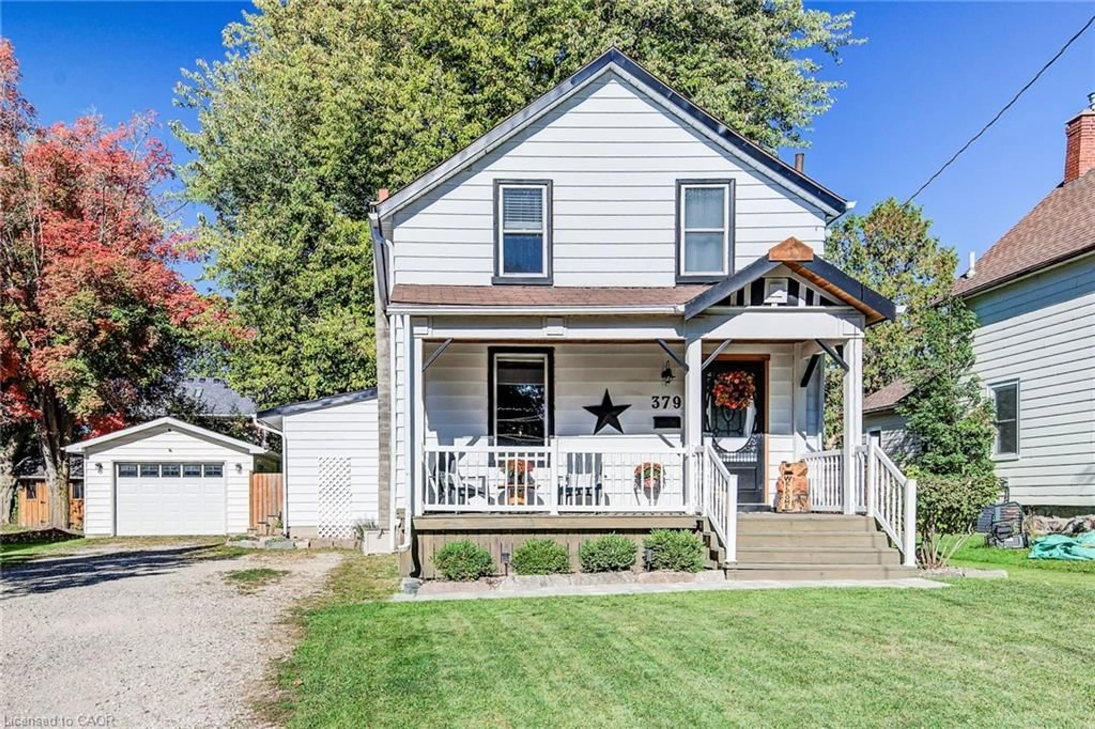 Home with vinyl exterior material, street for 379 Livingstone Ave, Listowel Ontario N4W 1R1