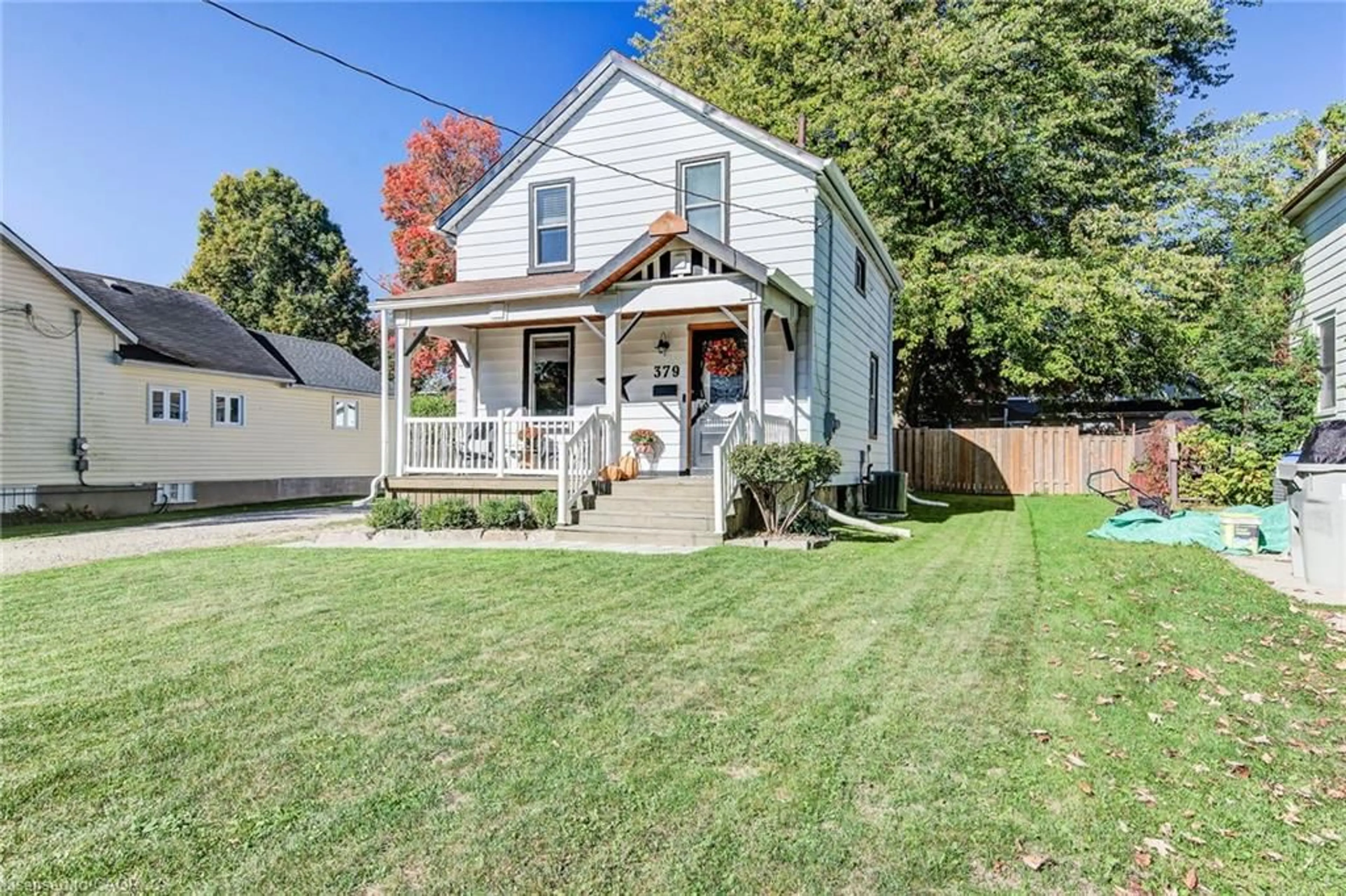 Home with vinyl exterior material, street for 379 Livingstone Ave, Listowel Ontario N4W 1R1