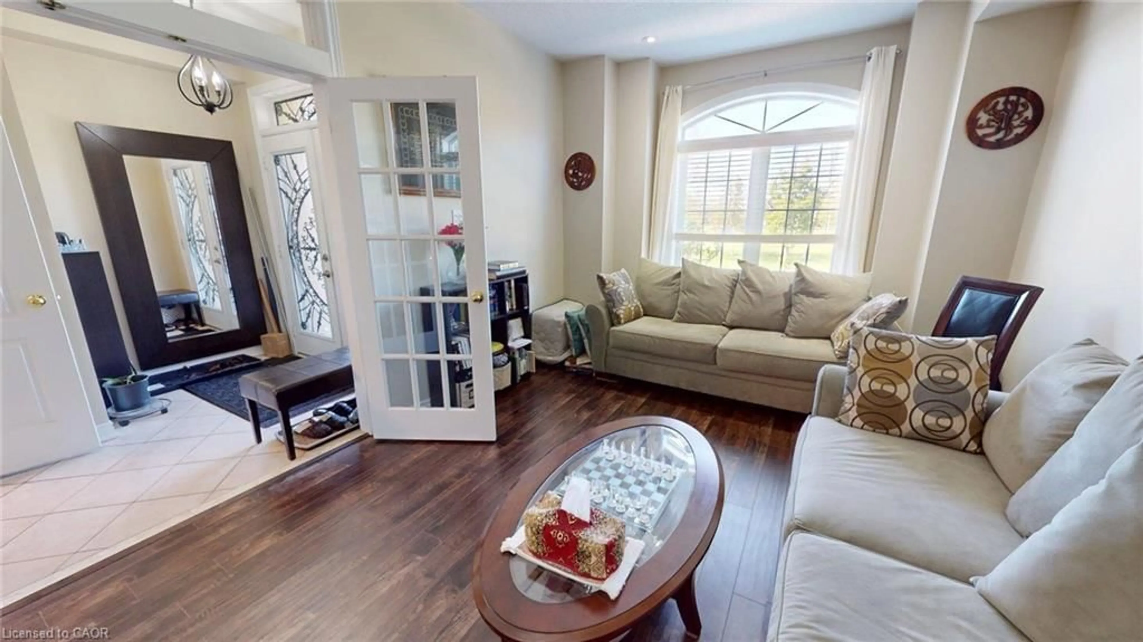 Living room with furniture, unknown for 206 Springstead Ave, Stoney Creek Ontario L8E 6E8