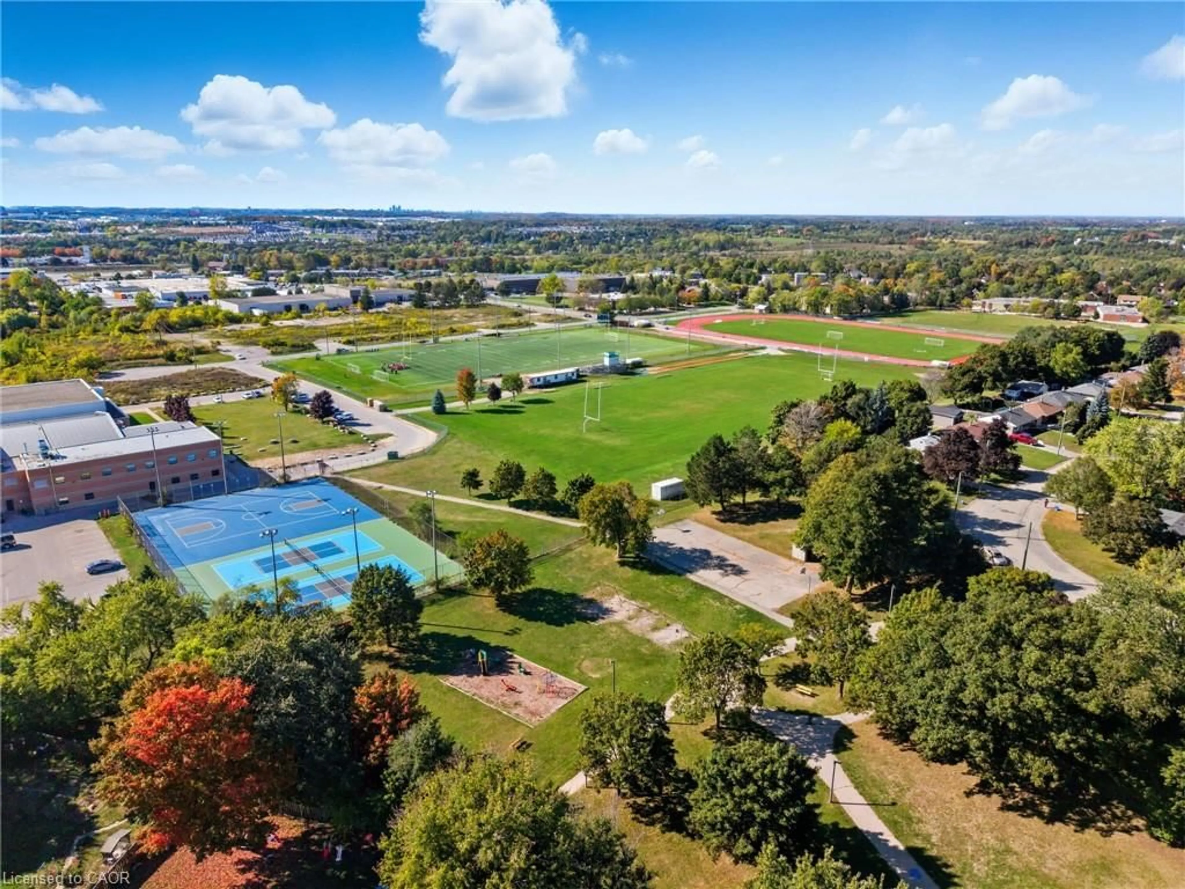 A pic from outside/outdoor area/front of a property/back of a property/a pic from drone, mountain view for 52 Cindy Ave, Cambridge Ontario N3C 3J2