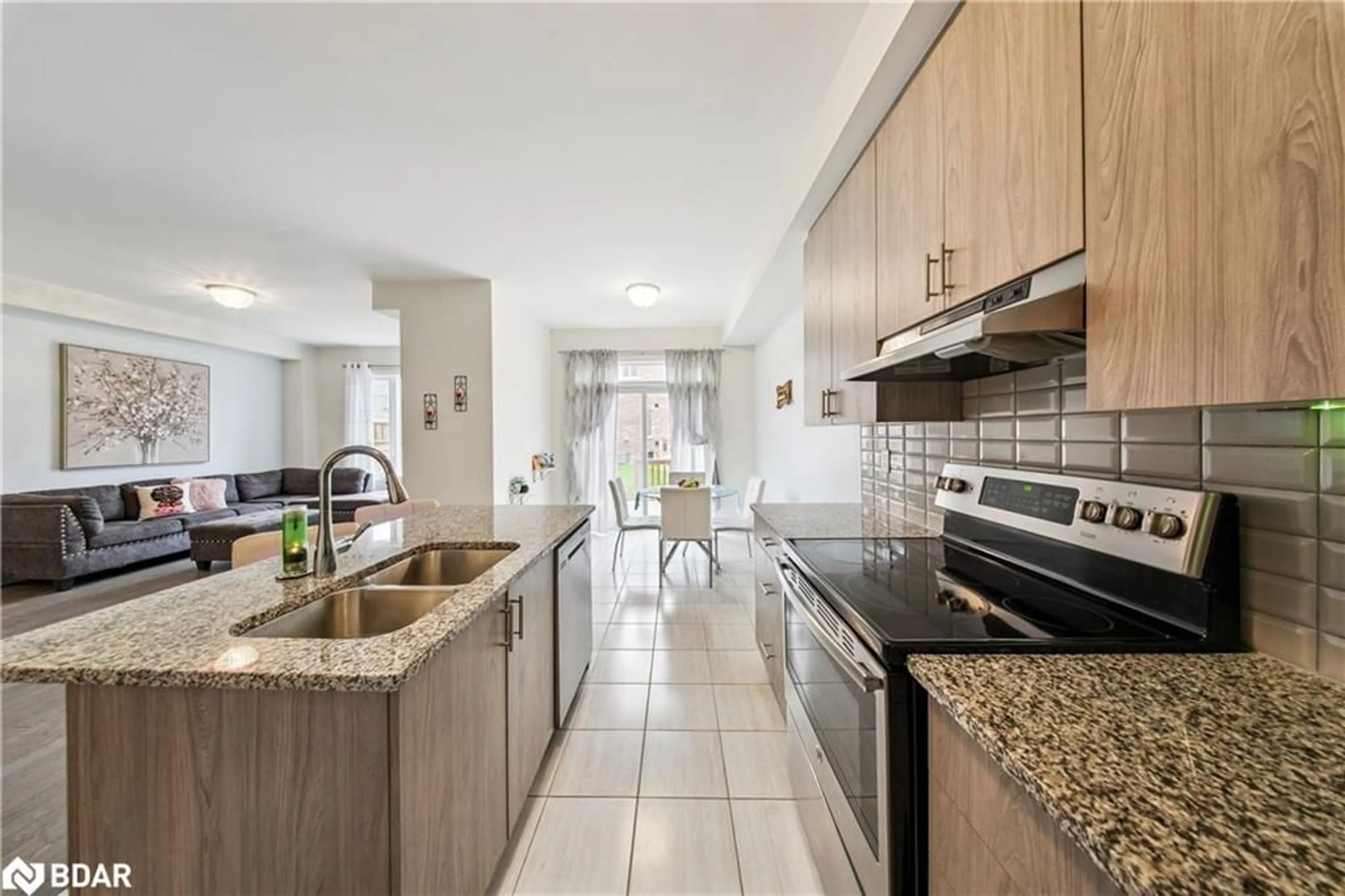 Open concept kitchen, ceramic/tile floor for 4 Hickling Lane, Ajax Ontario L1T 0H4