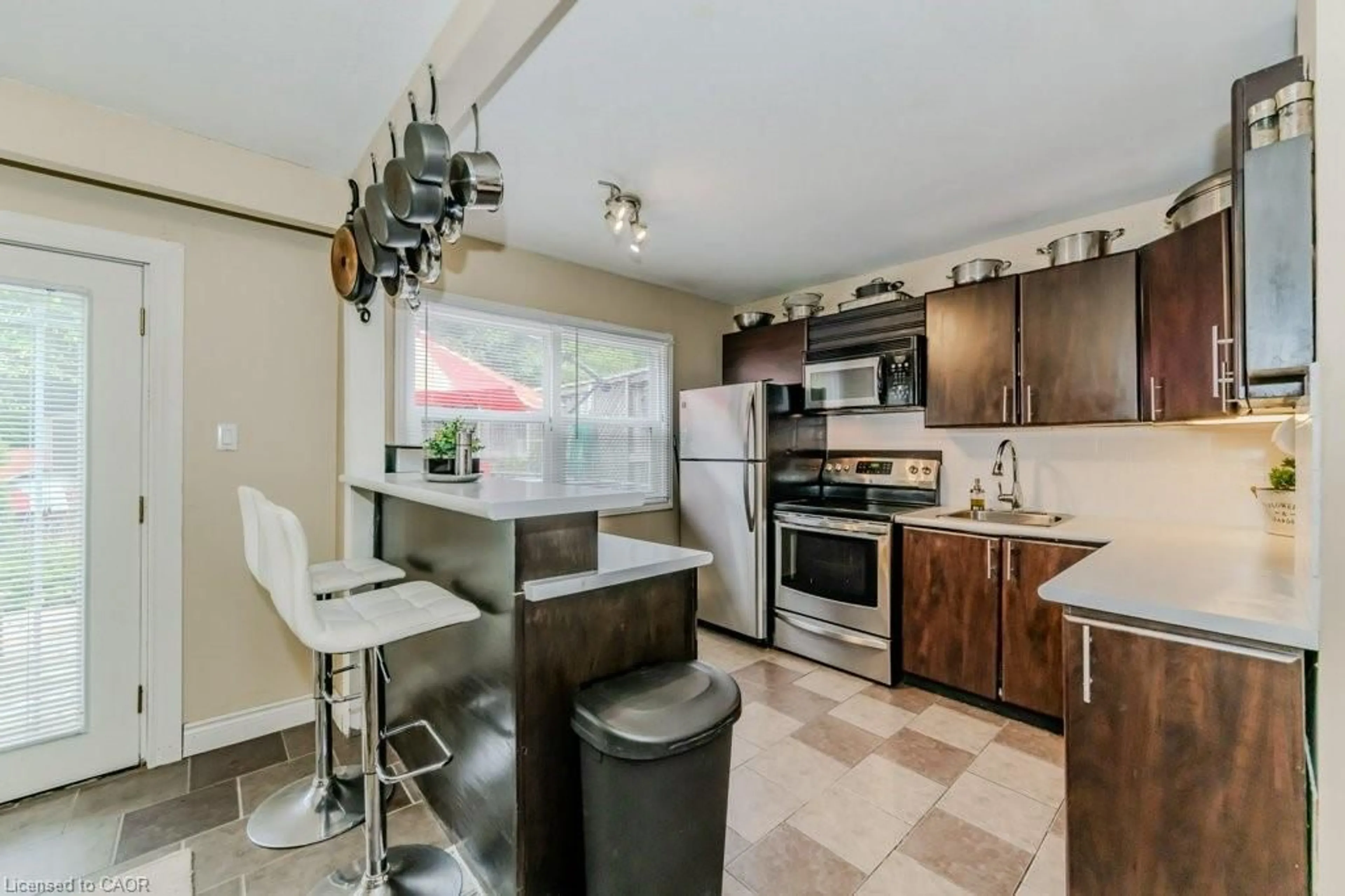 Open concept kitchen, unknown for 88 Charles Best Pl, Kitchener Ontario N2M 5A3