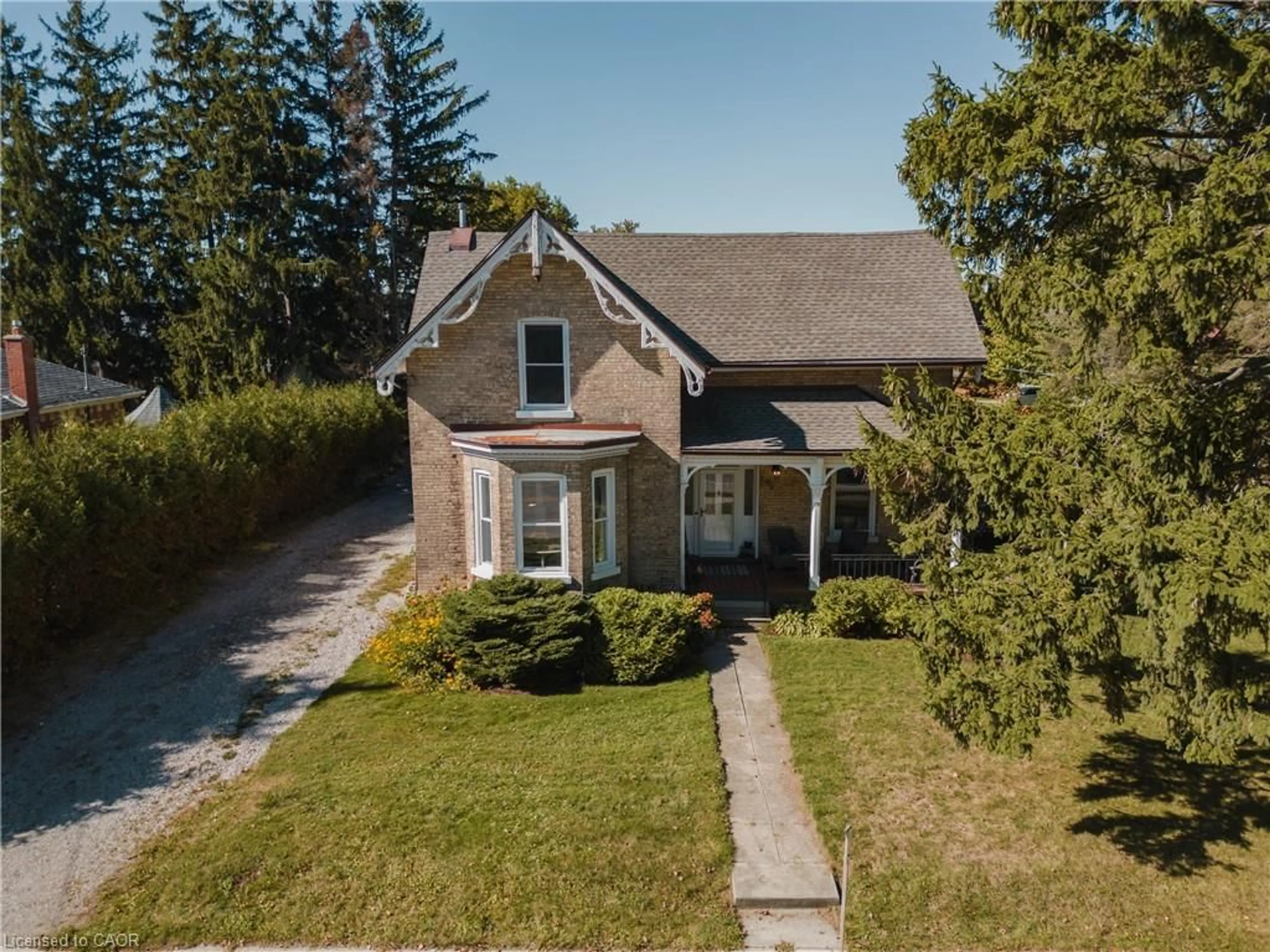 A pic from outside/outdoor area/front of a property/back of a property/a pic from drone, street for 109 Huron St, Embro Ontario N0J 1J0