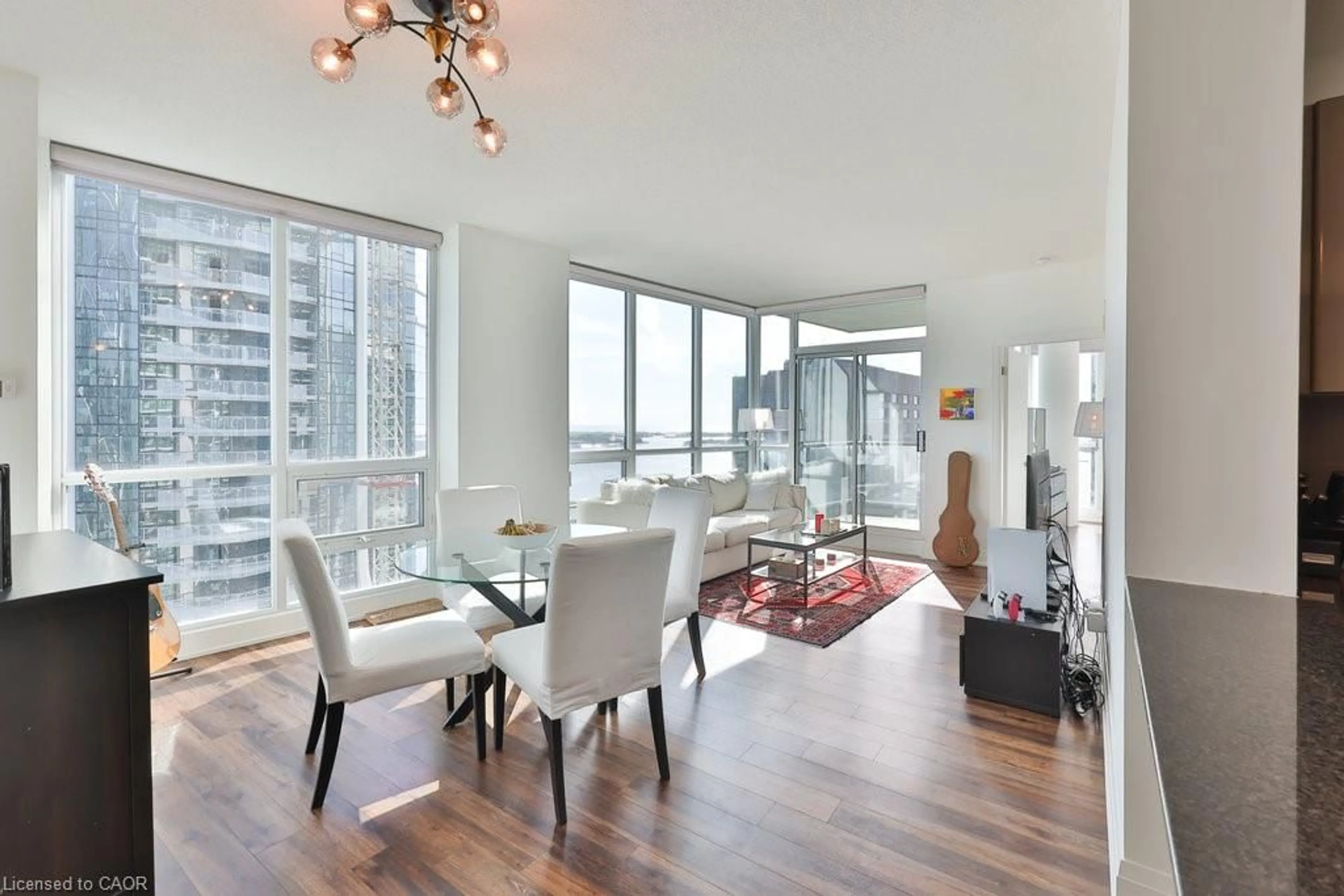 Dining room, wood/laminate floor for 16 Yonge St #3109, Toronto Ontario M5E 2A1