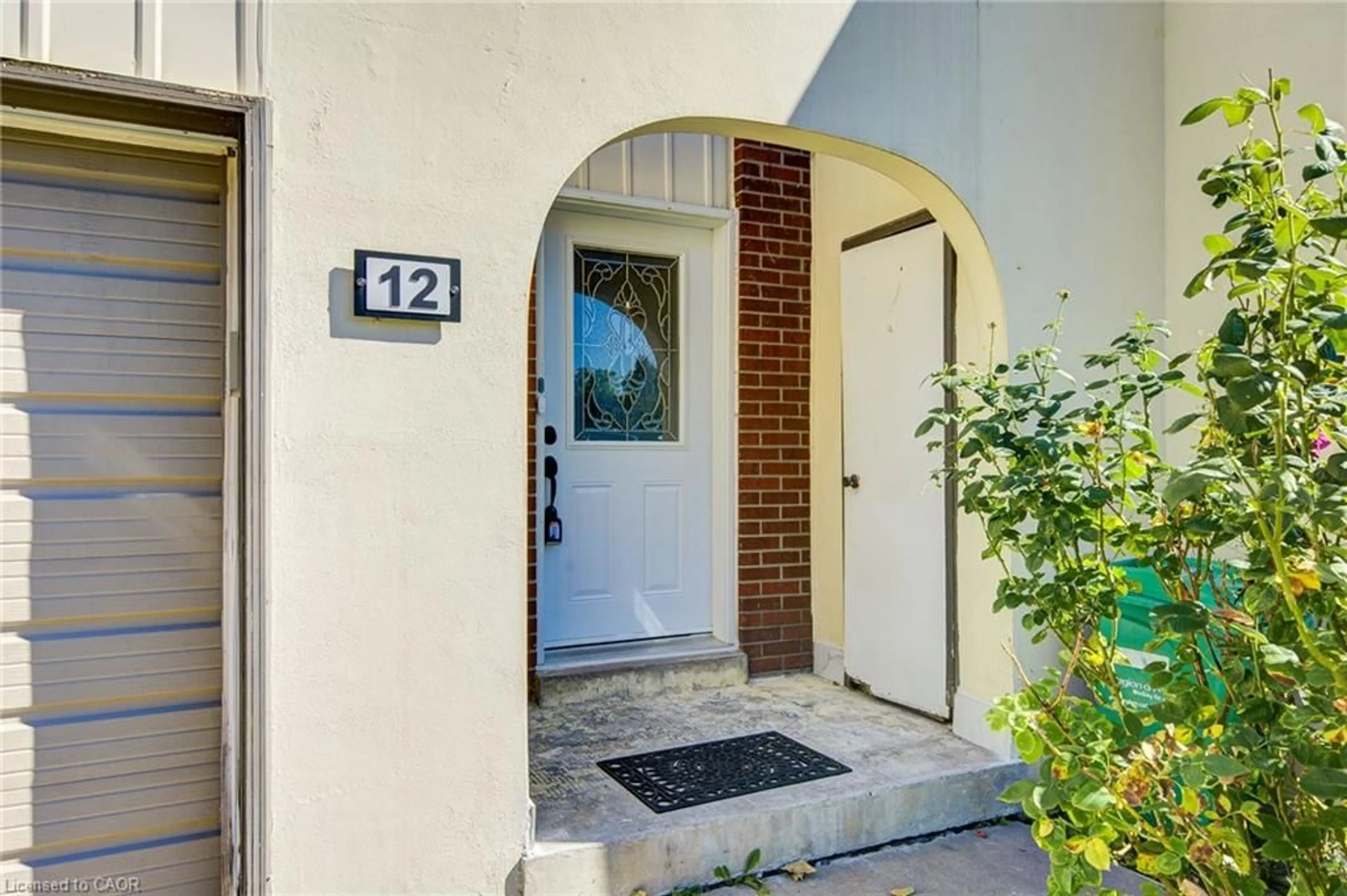 Indoor entryway for 41 Mississauga Valley Blvd #12, Mississauga Ontario L5A 3N5