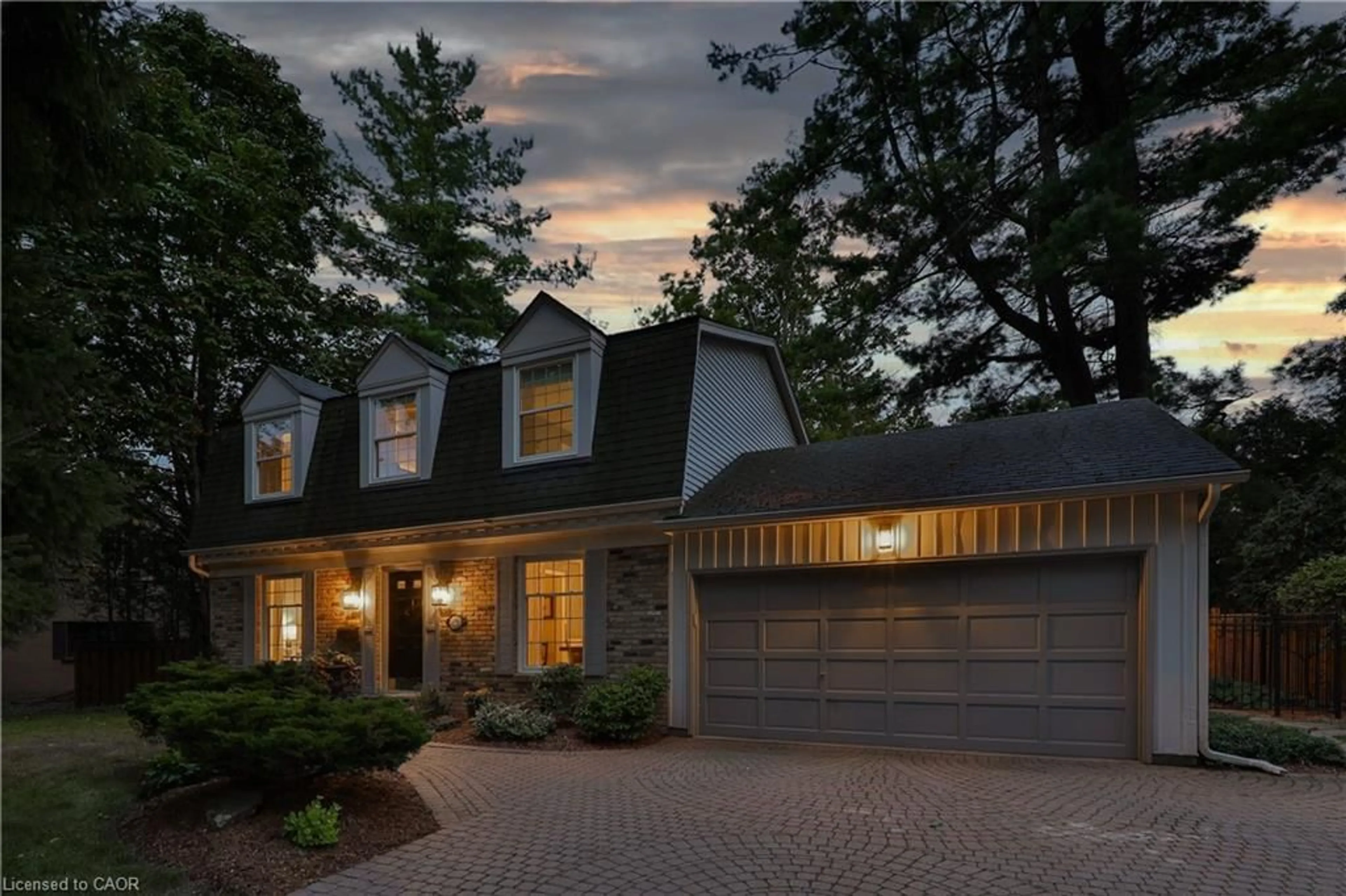 Home with brick exterior material, street for 206 Rossmore Blvd, Burlington Ontario L7N 1R1