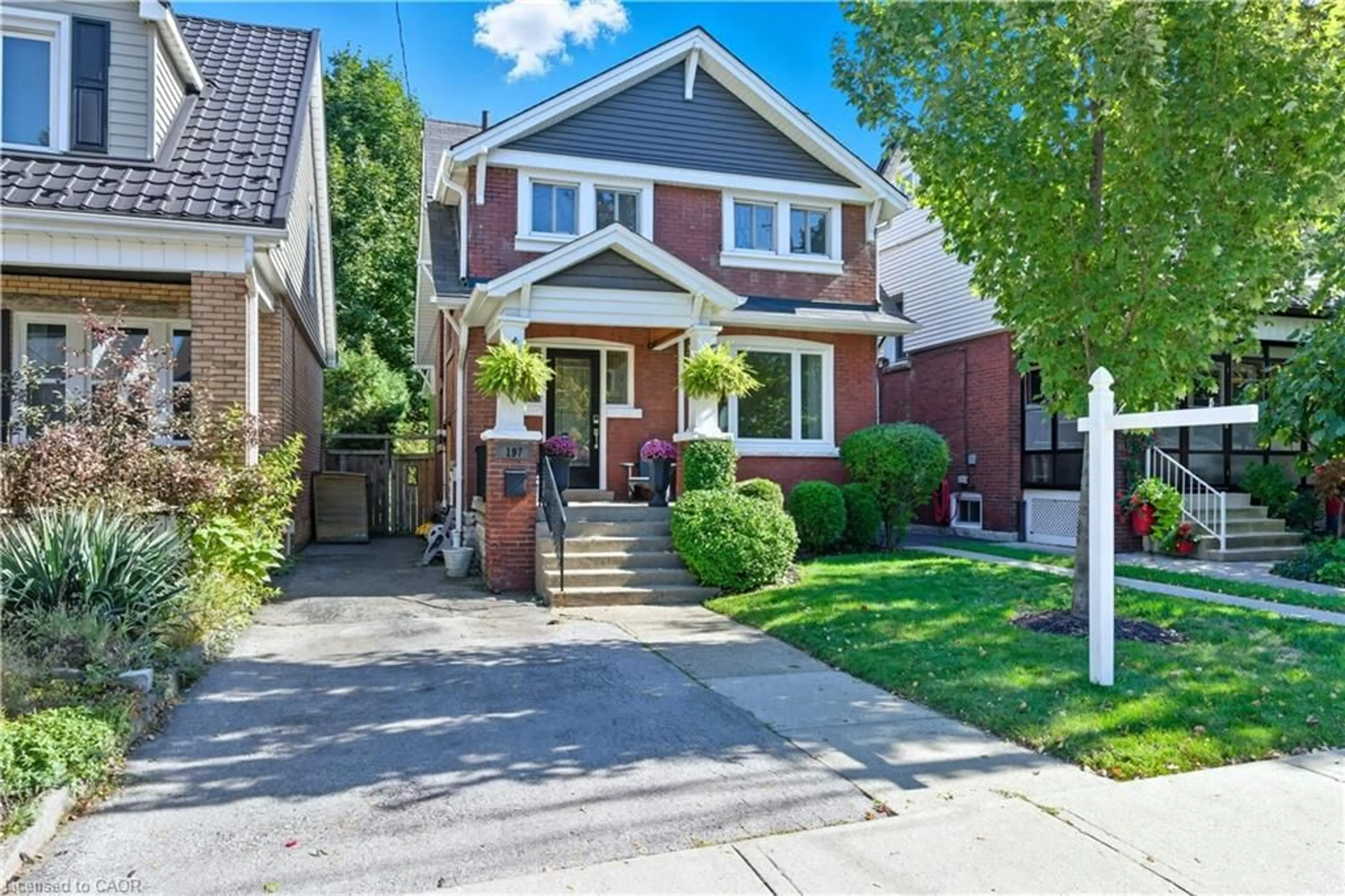 Home with brick exterior material, street for 197 Balmoral Ave, Hamilton Ontario L8M 3K5