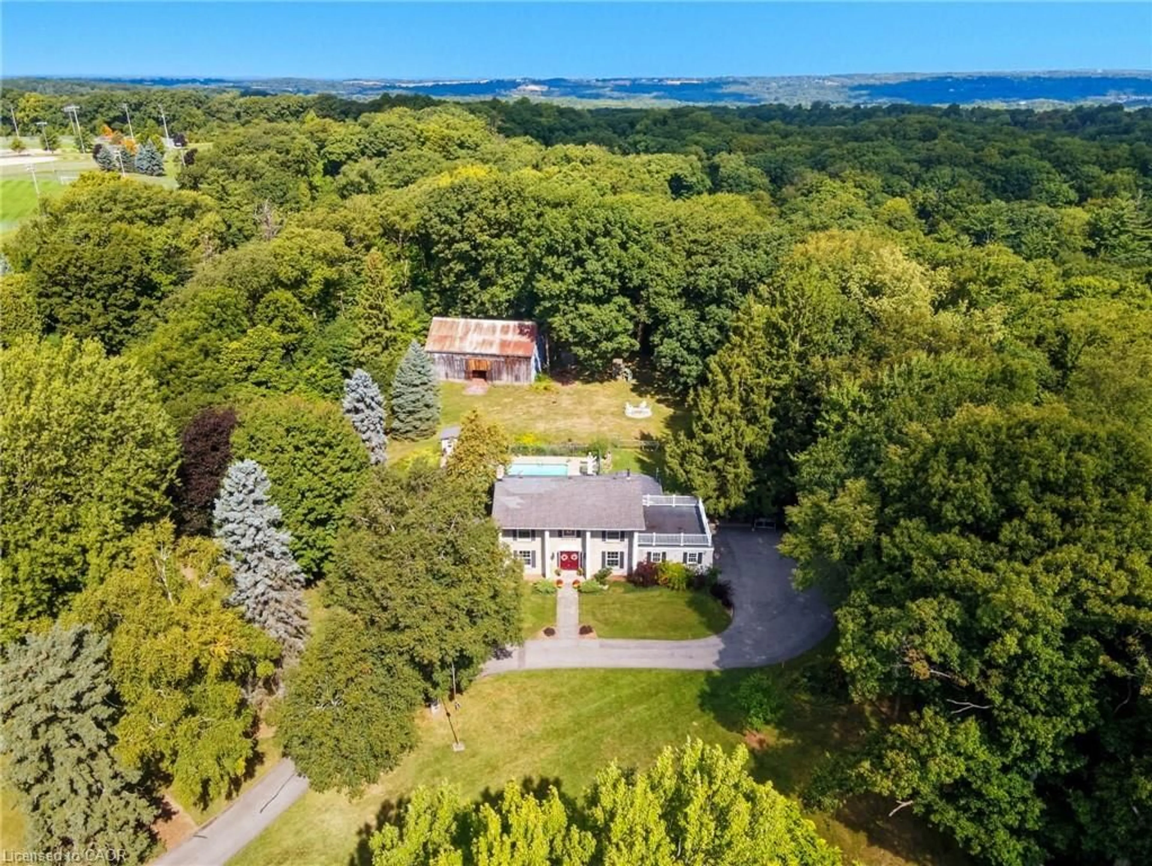 A pic from outside/outdoor area/front of a property/back of a property/a pic from drone, unknown for 345 Jerseyville Rd, Ancaster Ontario L9G 5C3