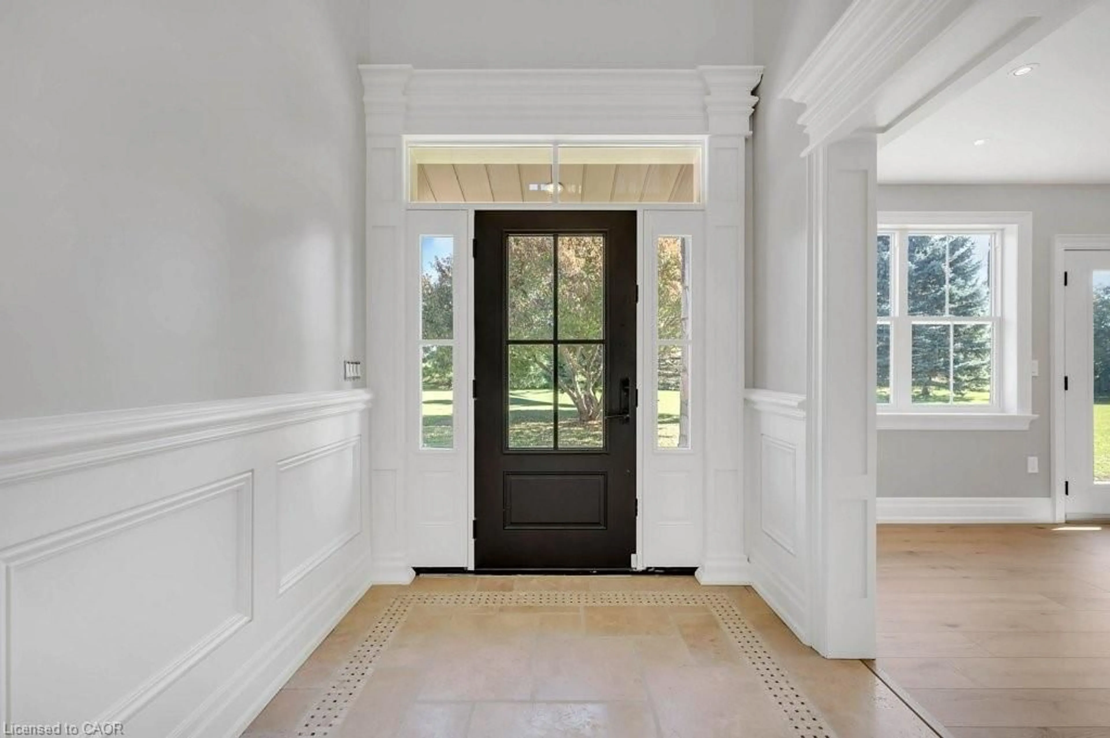 Indoor entryway for 407 Harrisburg Rd, Troy Ontario L0R 2B0