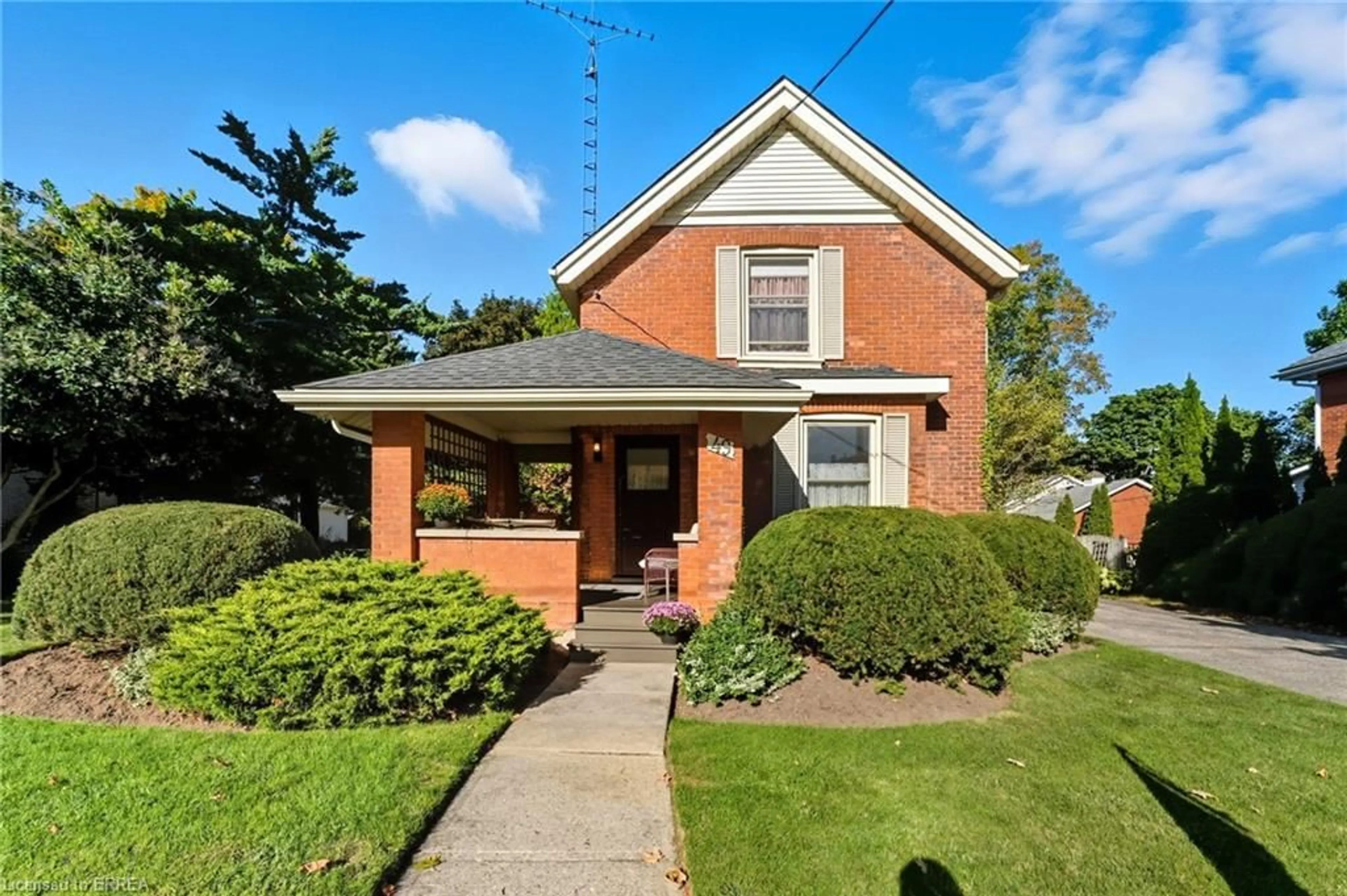 Home with brick exterior material, street for 49 St Andrew St, Paris Ontario N3L 2X2