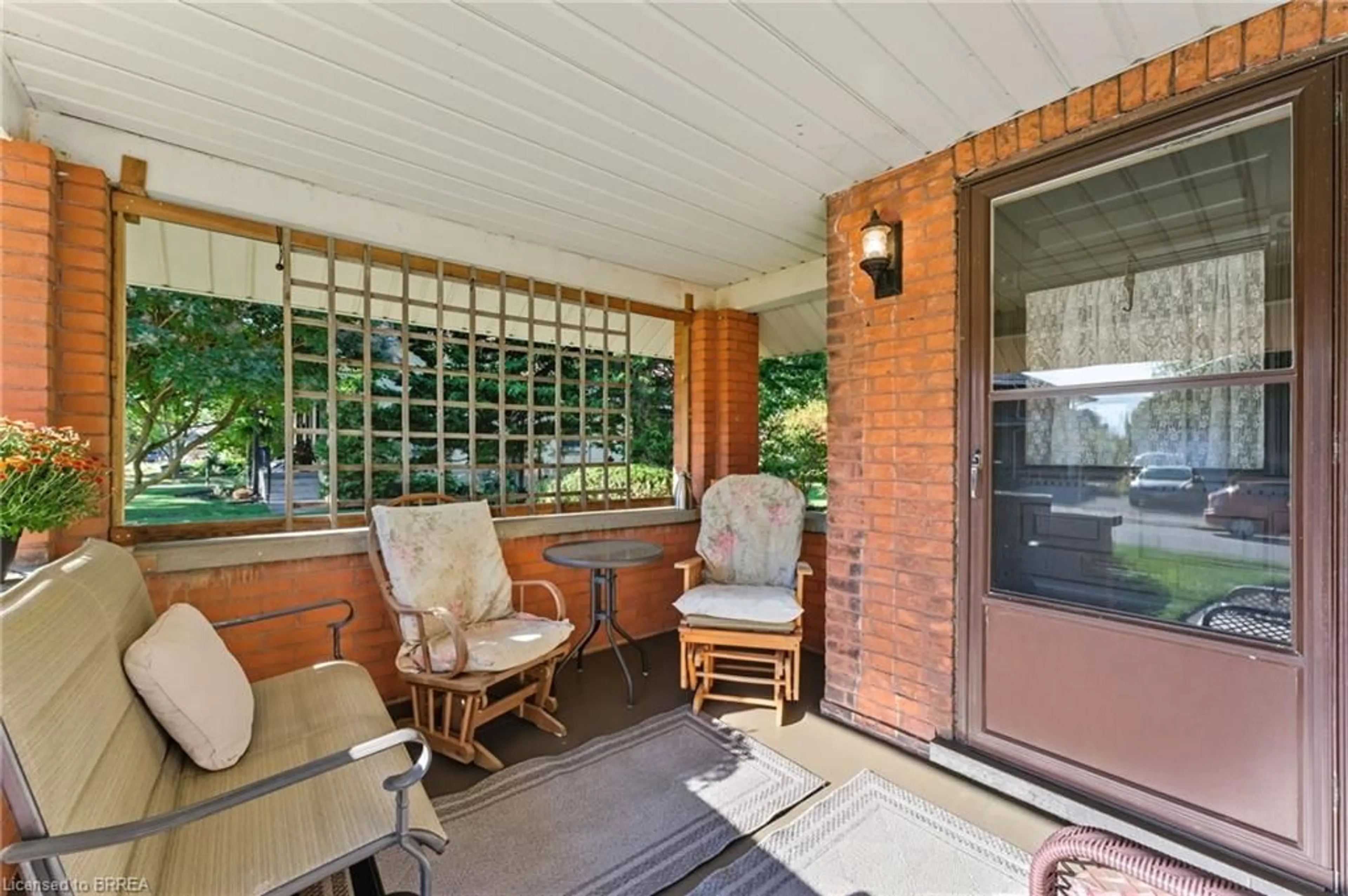 Patio, street for 49 St Andrew St, Paris Ontario N3L 2X2
