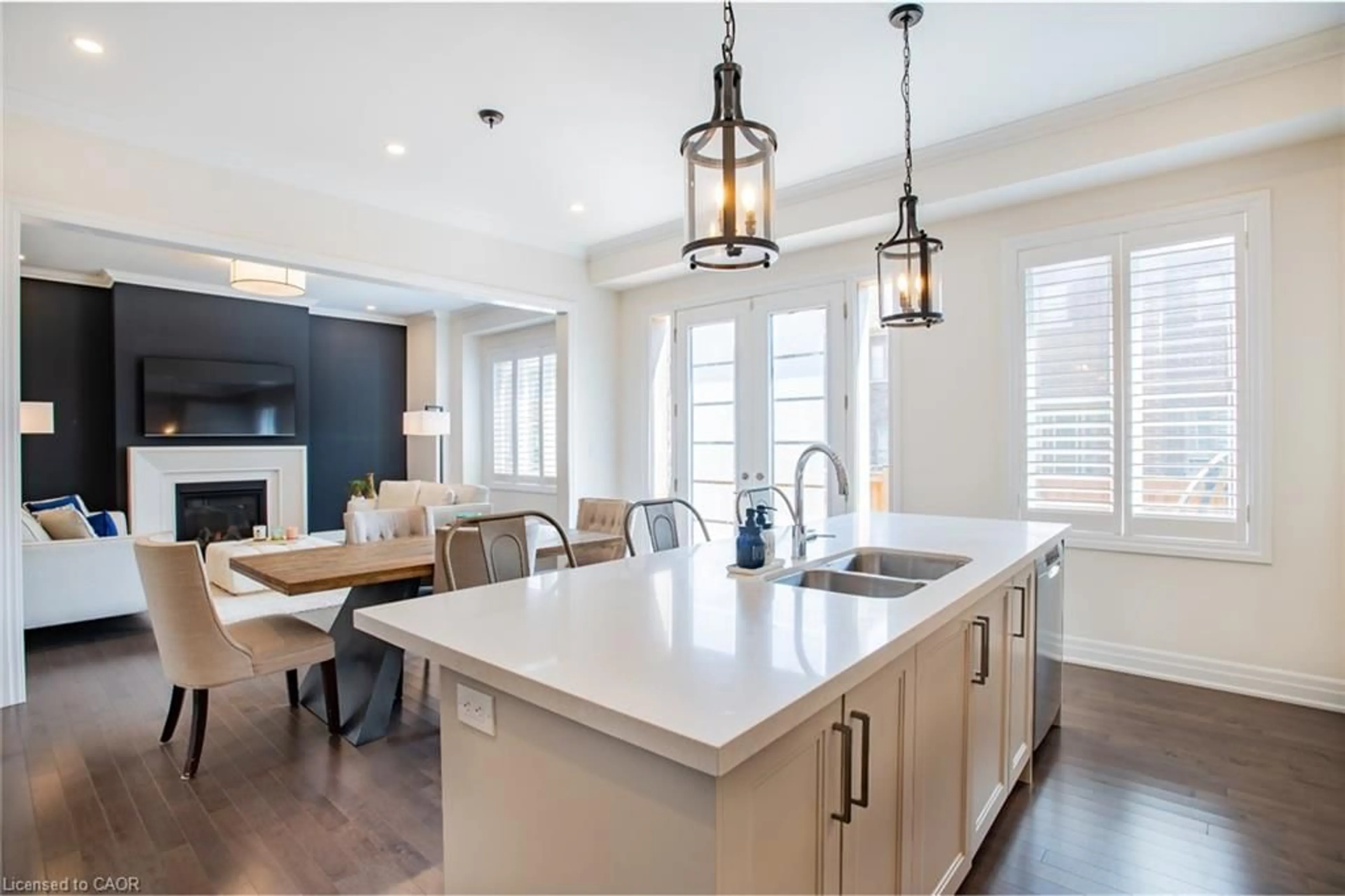 Open concept kitchen, unknown for 66 Merlin St, Oakville Ontario L6H 0Z4