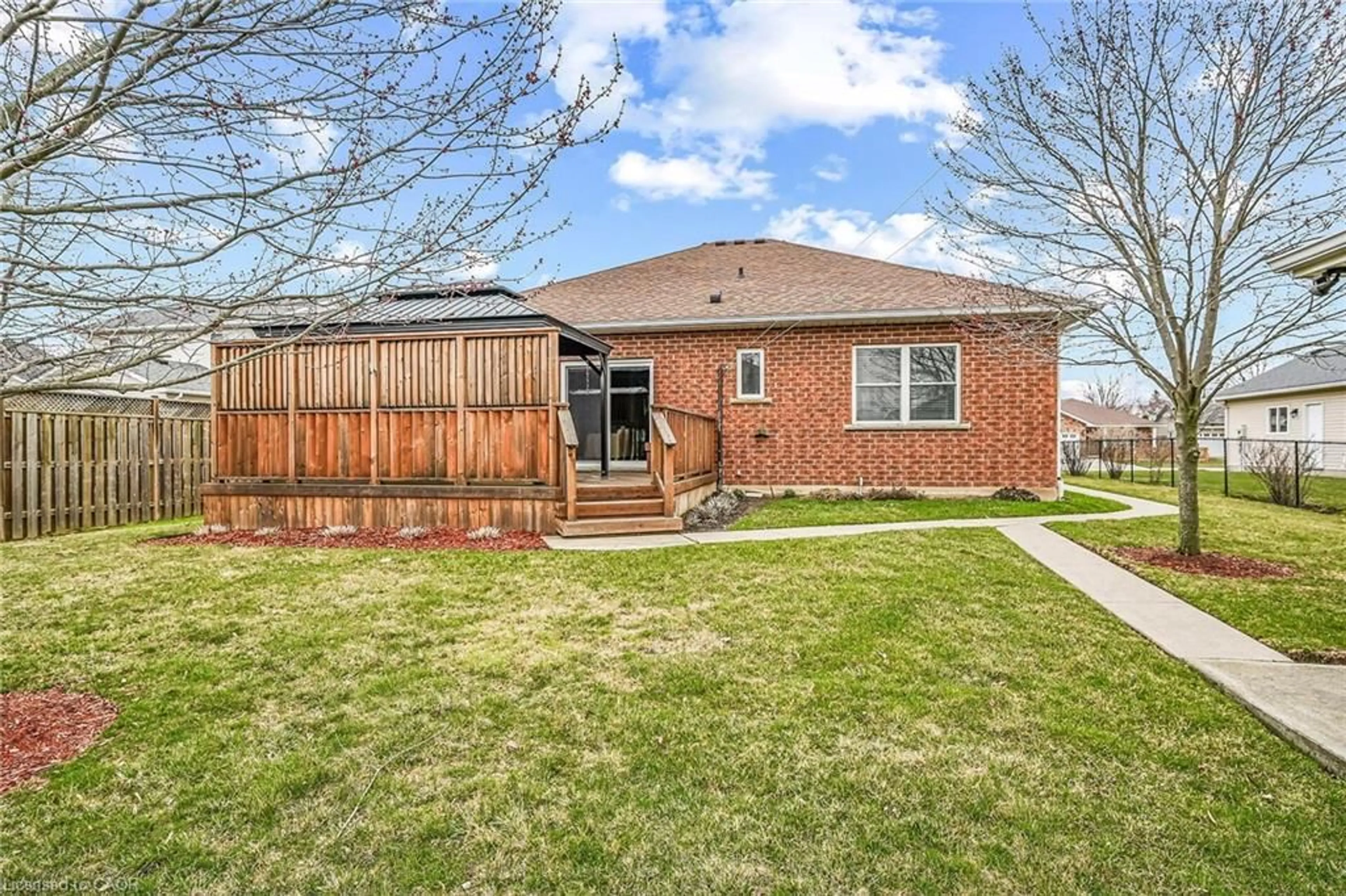 Home with brick exterior material, street for 20 Oak Cres, Hagersville Ontario N0A 1H0