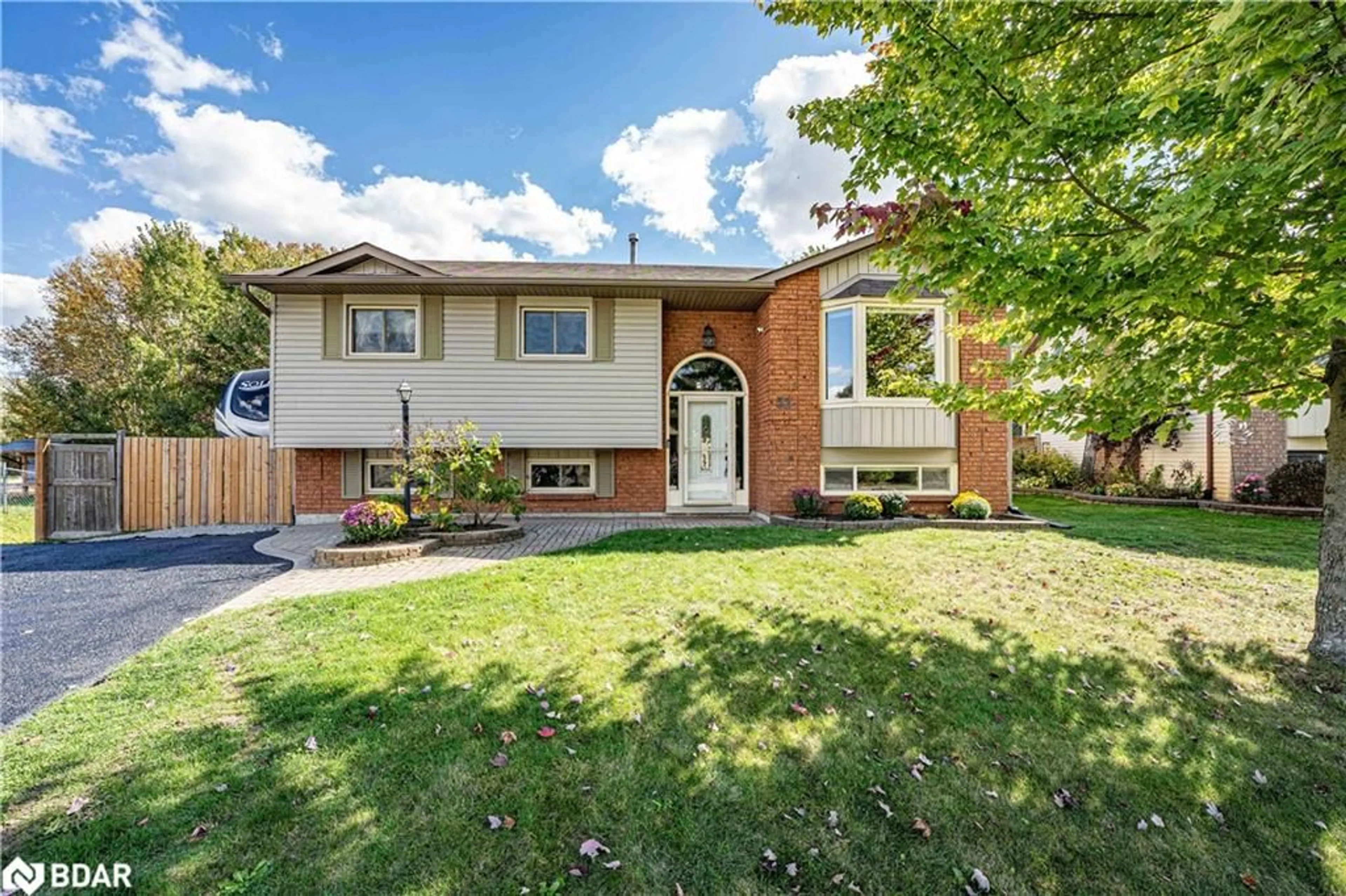 Home with brick exterior material, street for 52 Roth St, Angus Ontario L3W 0G7