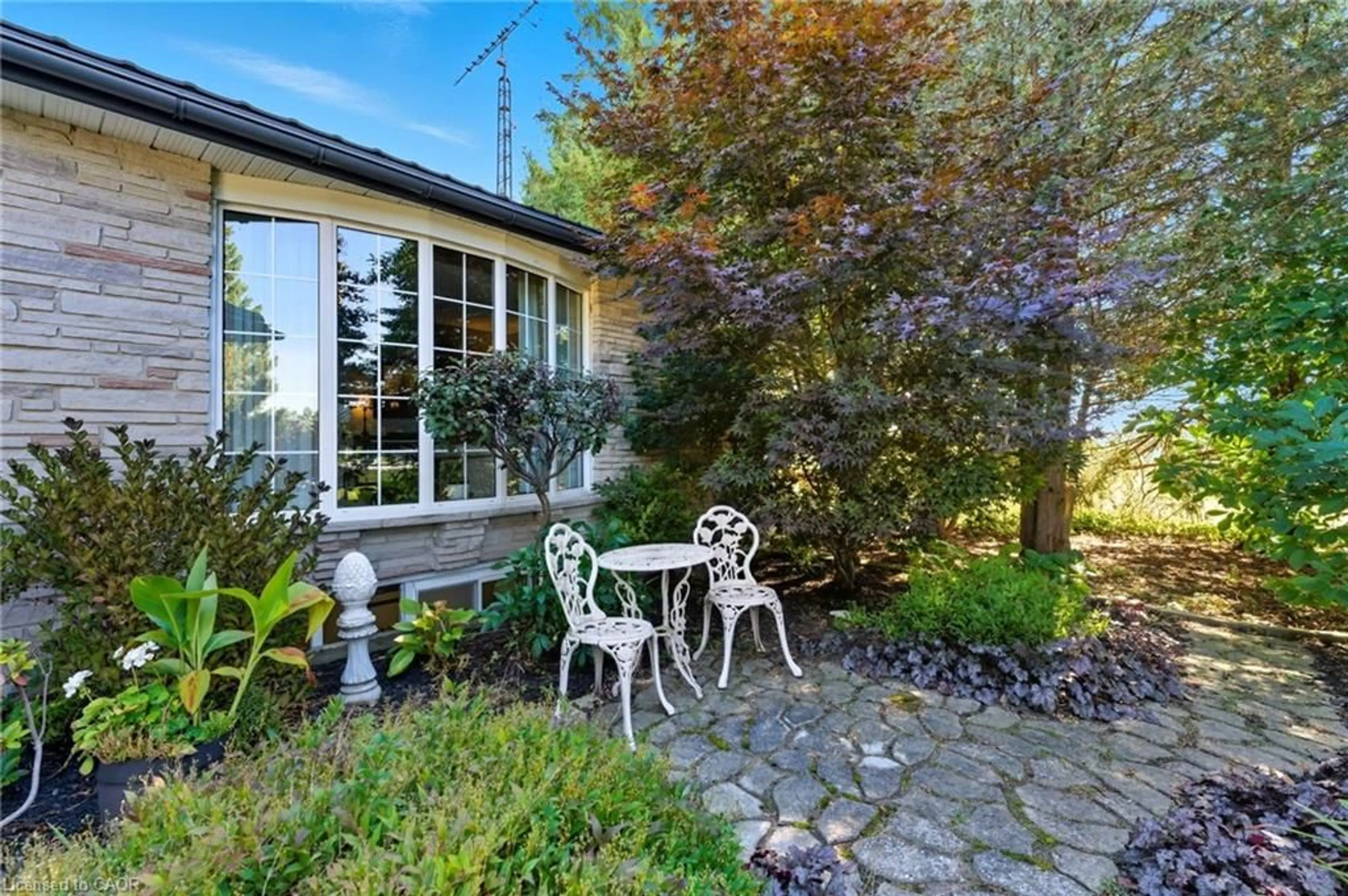 Patio, street for 1327 Puddicombe Rd, New Hamburg Ontario N3A 2Z3