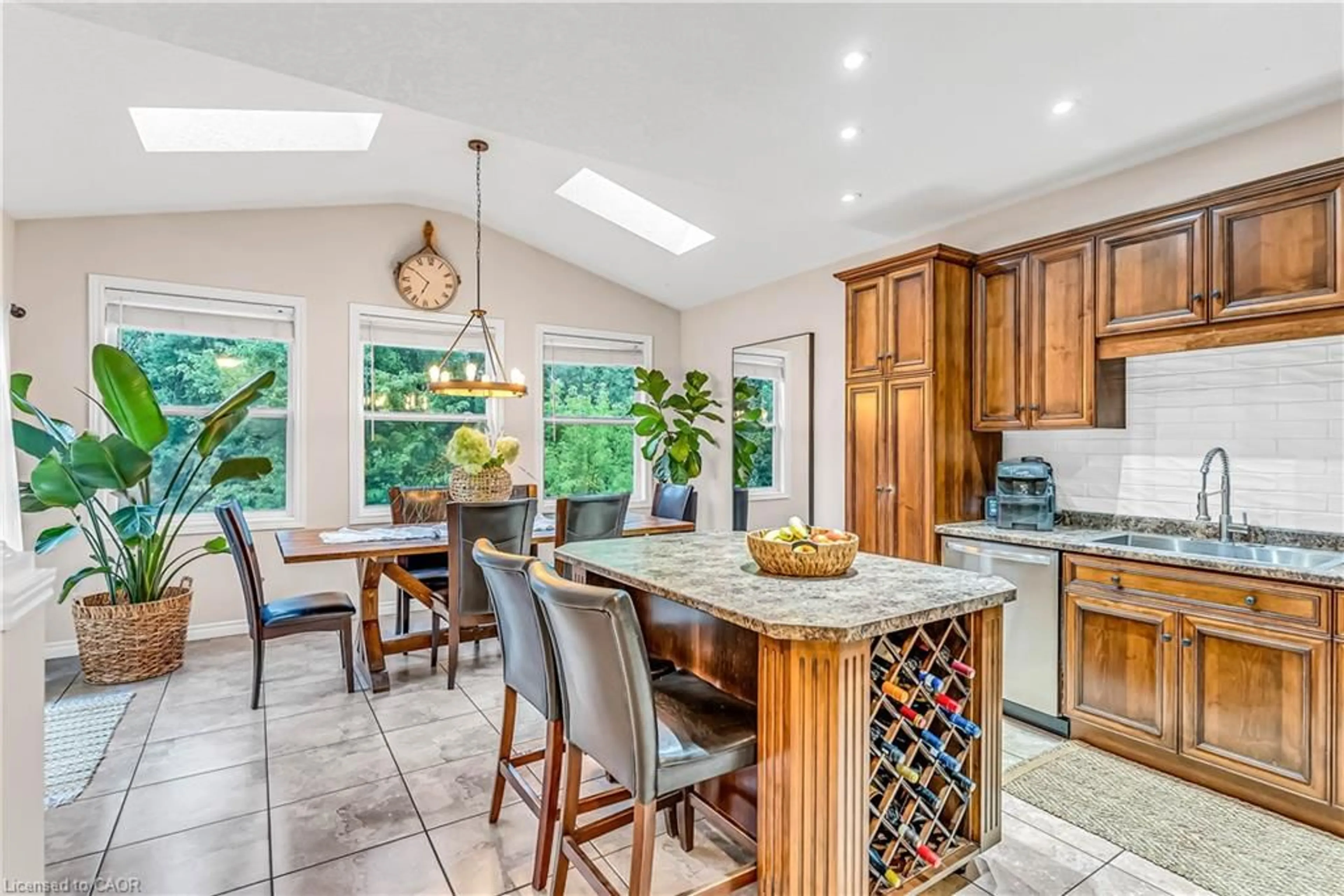 Open concept kitchen, ceramic/tile floor for 280 Carrington Dr, Guelph Ontario N1G 5H3