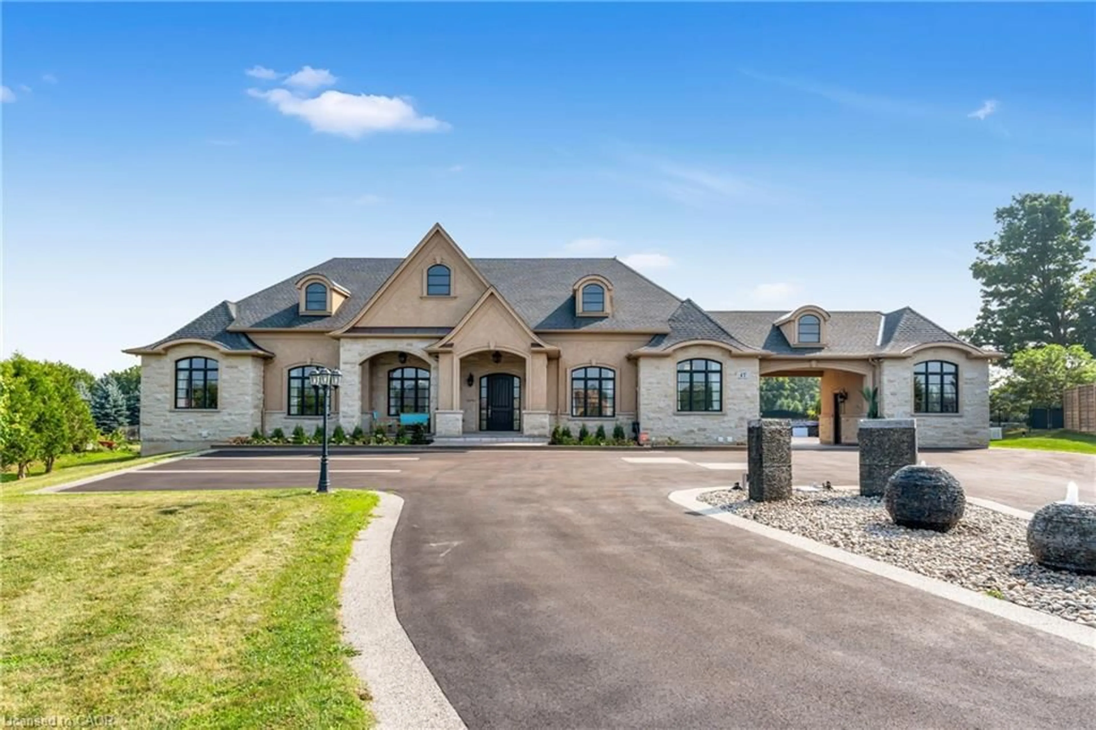 Unknown for 47 Tews Lane, Dundas Ontario L9H 7N4