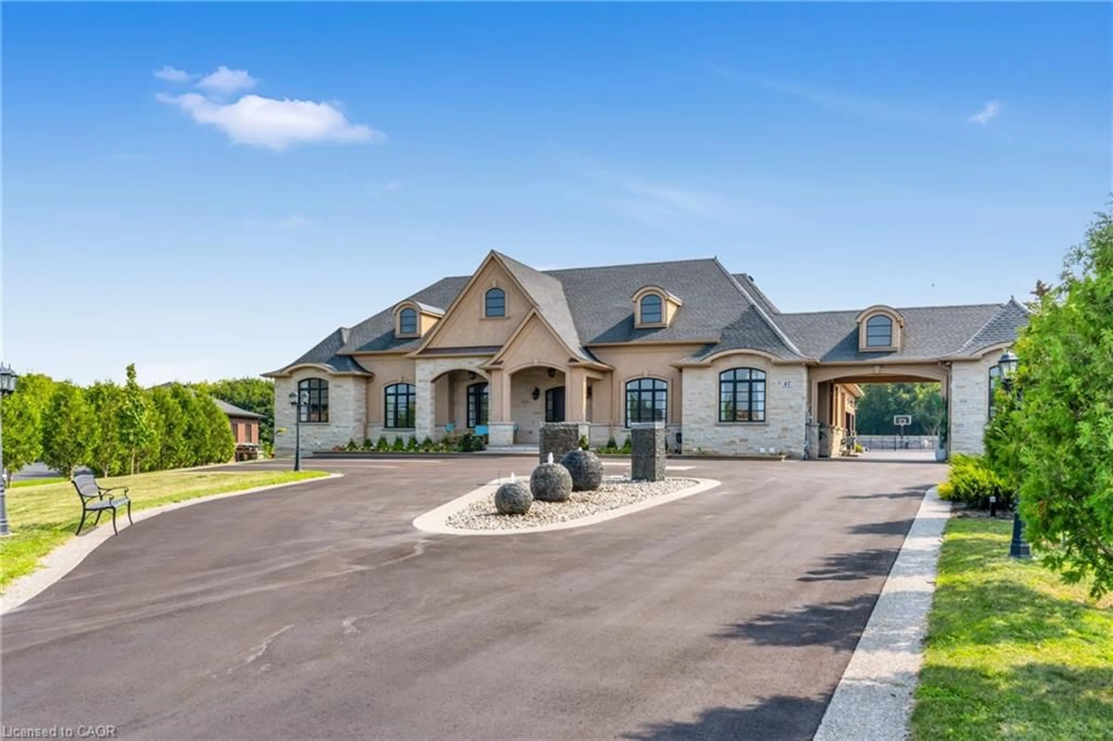 Unknown for 47 Tews Lane, Dundas Ontario L9H 7N4