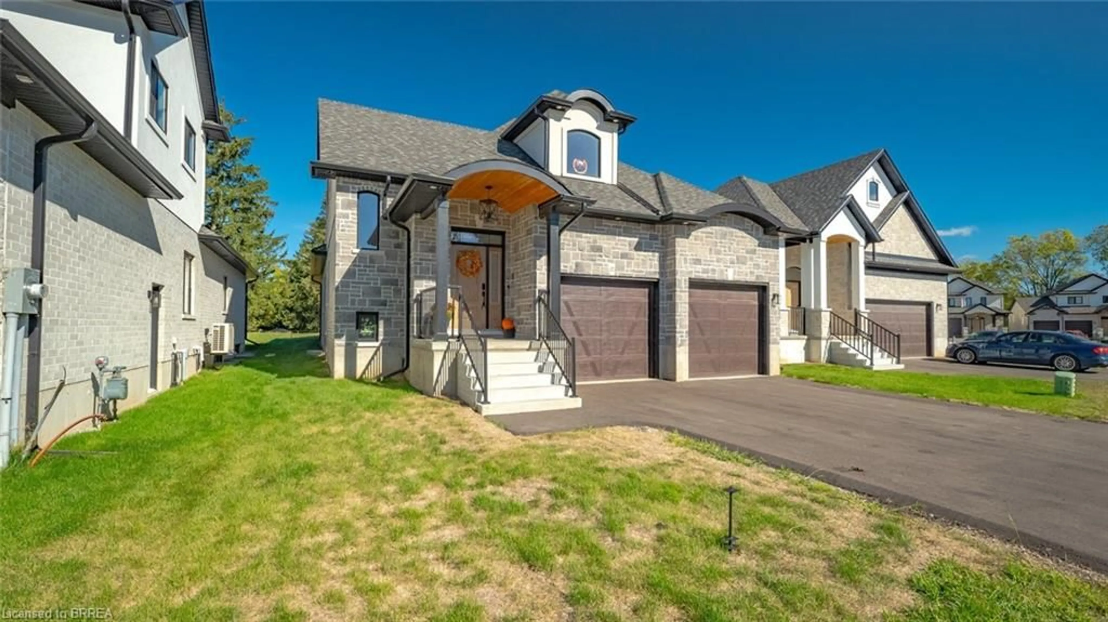 Home with brick exterior material, street for 242 Mount Pleasant St #17, Brantford Ontario N3T 1V1