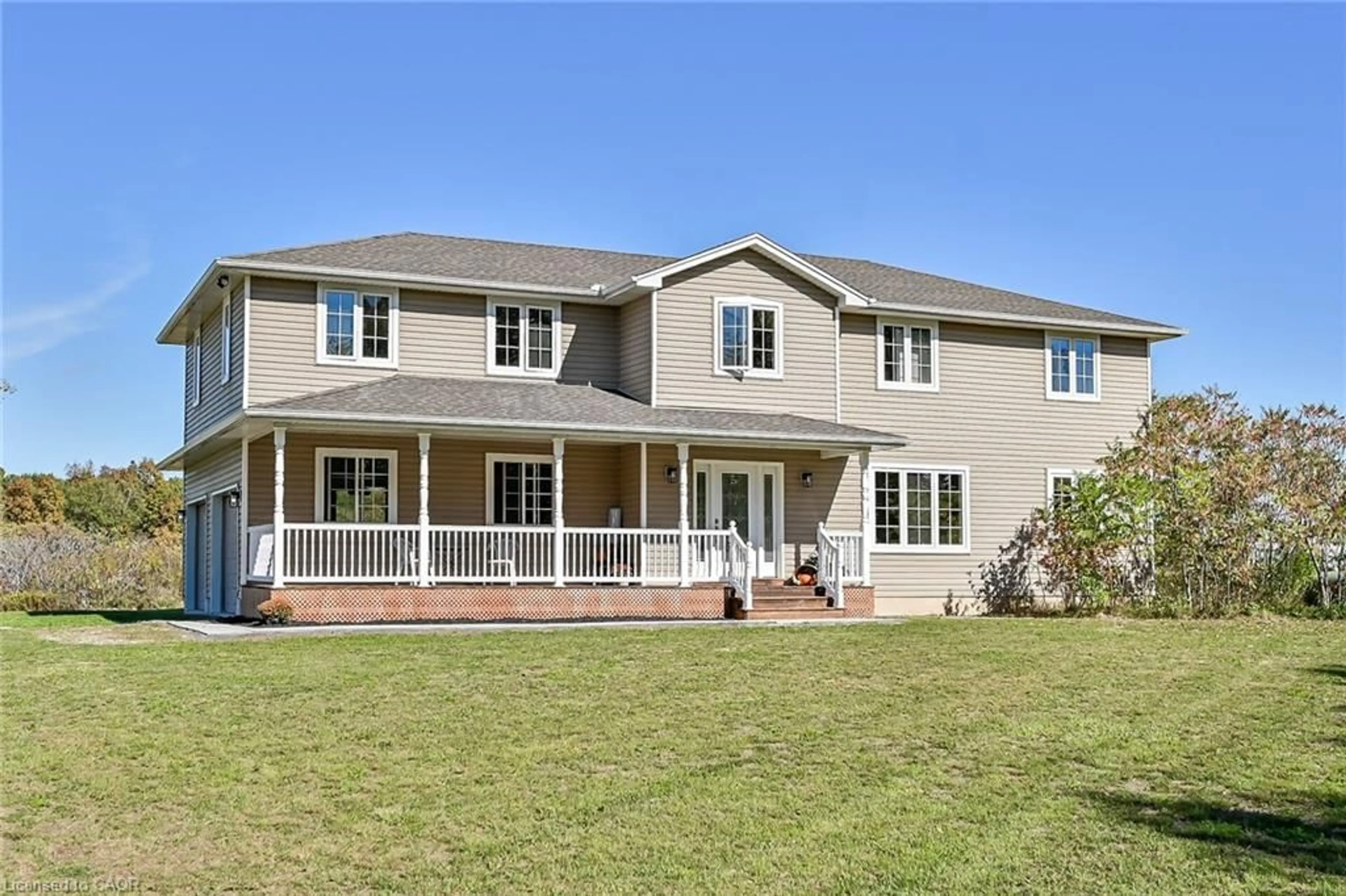 Home with vinyl exterior material, street for 665 Concession 8 Rd, Jarvis Ontario N0A 1J0